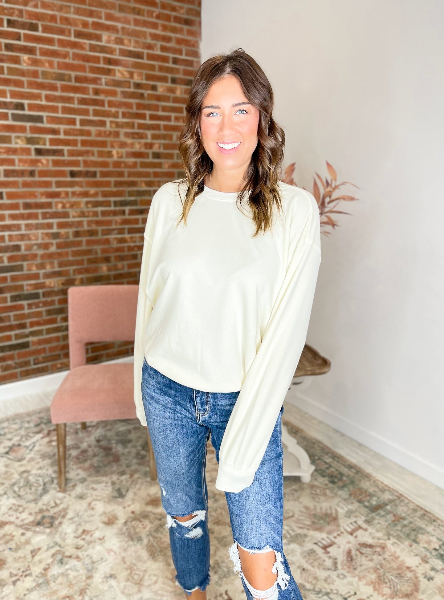 Simple Style Crew Neck Sweatshirt - Cream – Preppy Pineapple Boutique
