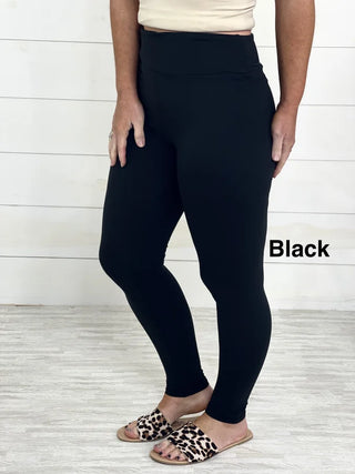 Preppy Pineapple Exclusive Buttery Soft Leggings - Black