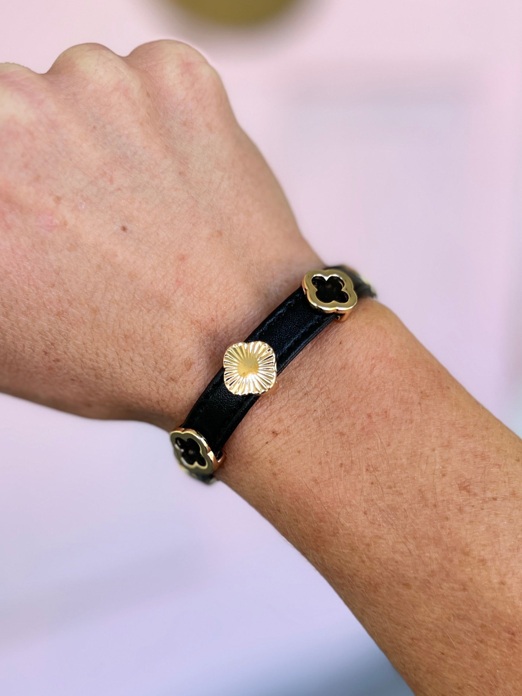Clover Station Leather Bracelet - Black