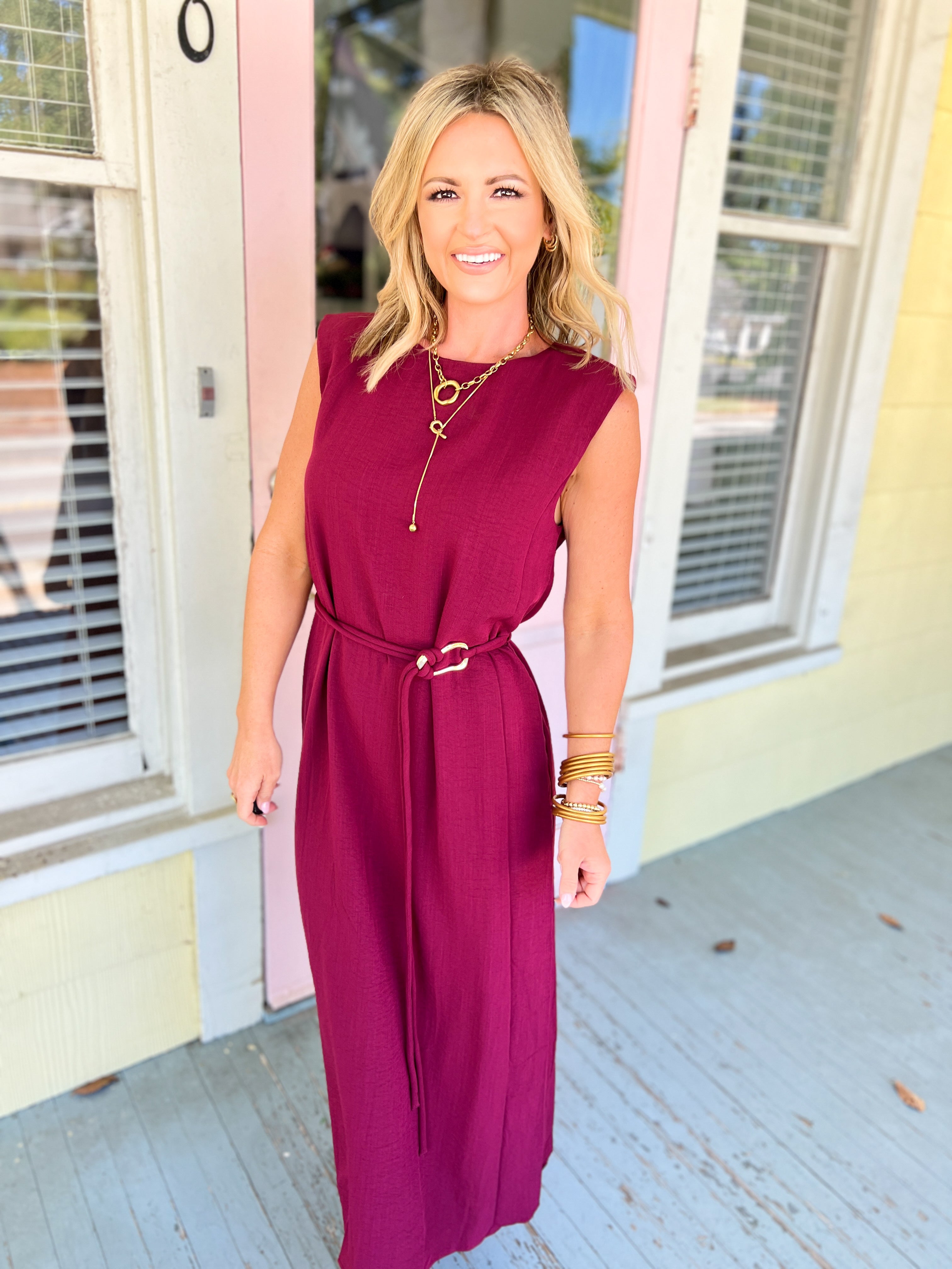 Effortlessly Delightful Midi Dress - Burgundy