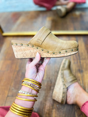 Corkys Who Knew - Tan