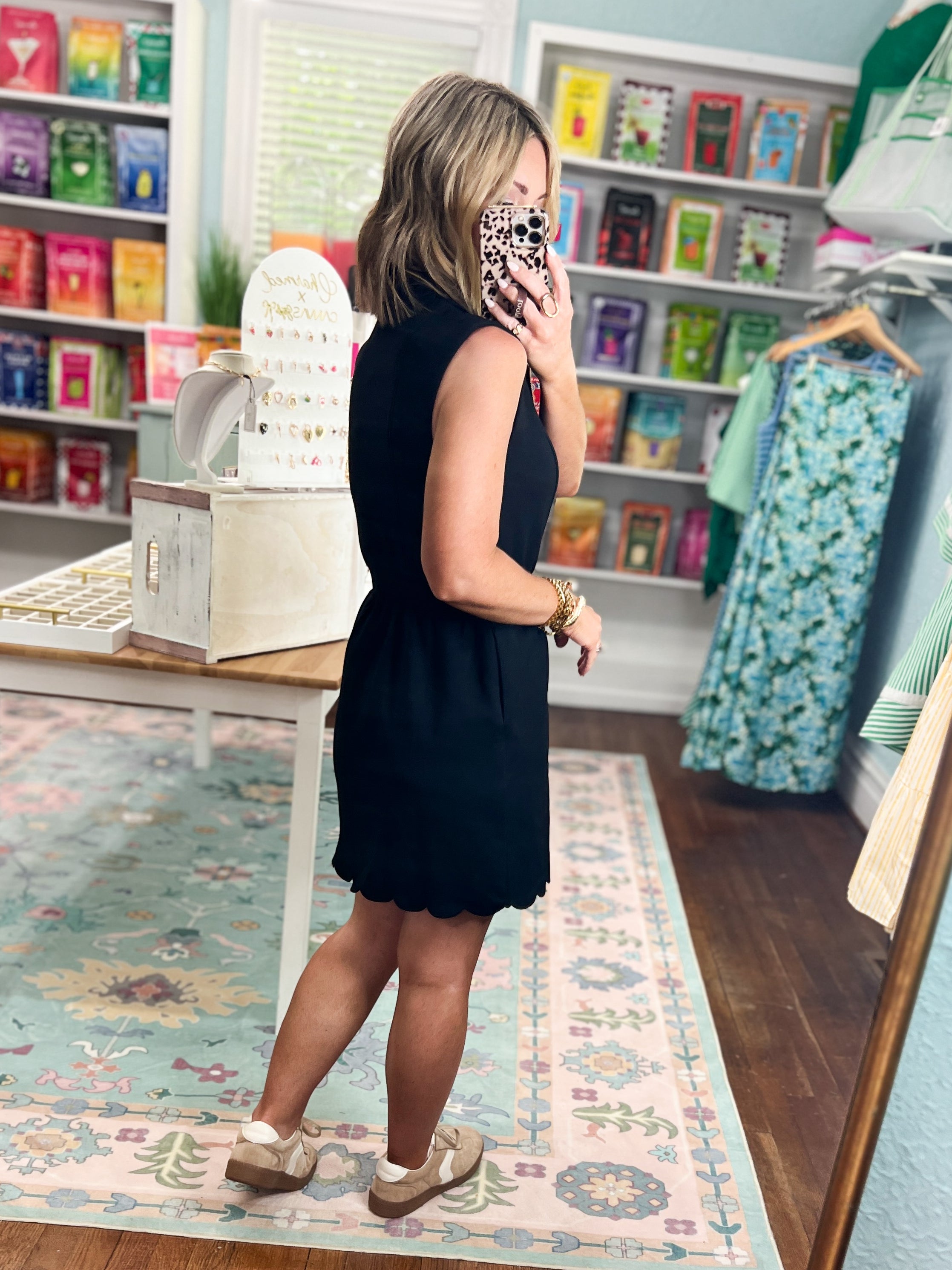 Relaxed Everyday Sleeveless Mini Dress - Black