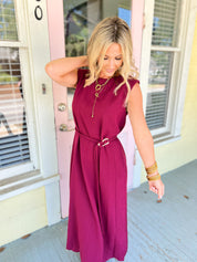 Effortlessly Delightful Midi Dress - Burgundy