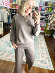 Effortless Fit Luxe Crew Neck TOP - Mocha