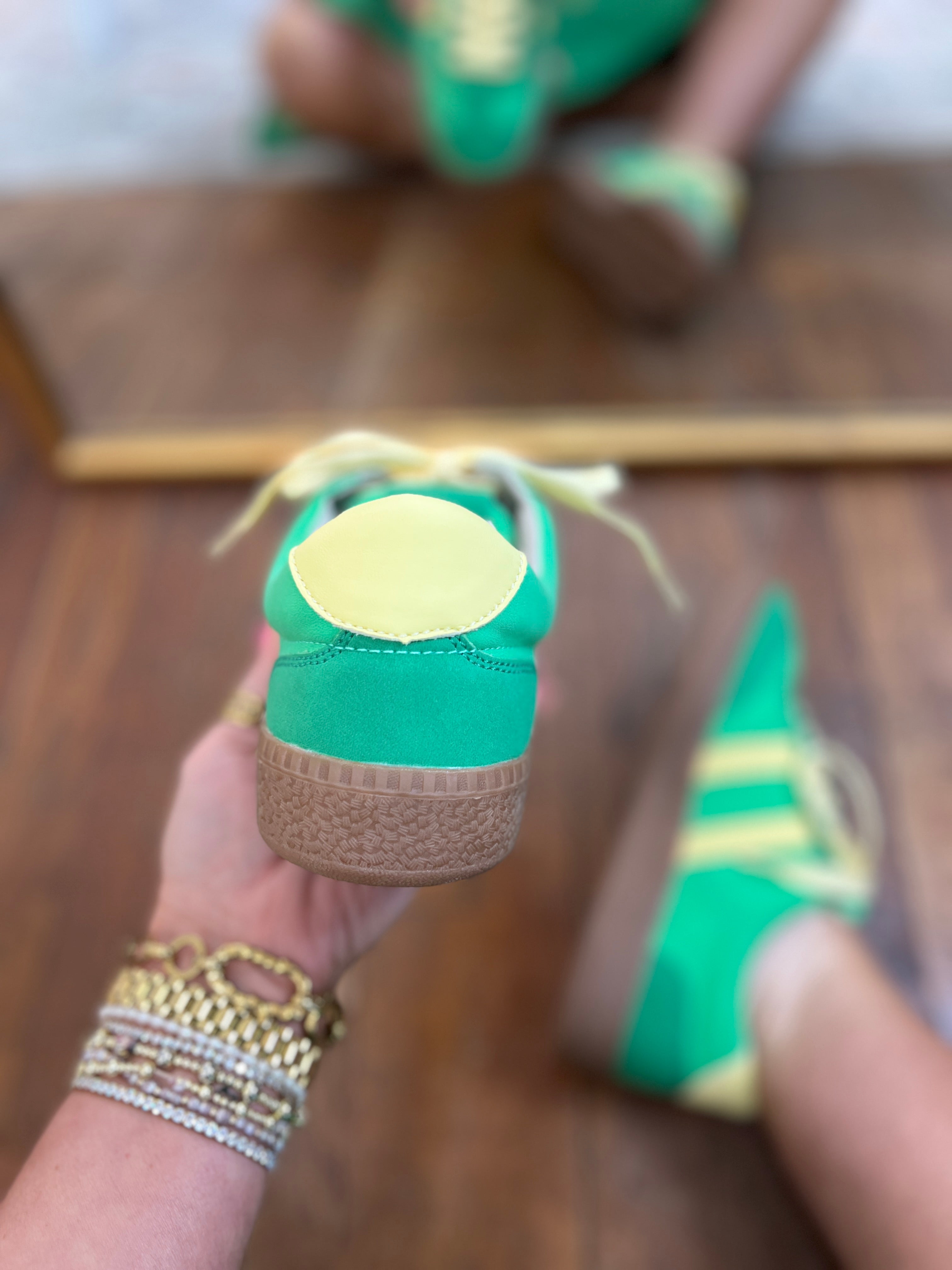 Corkys | Heads Up - Green