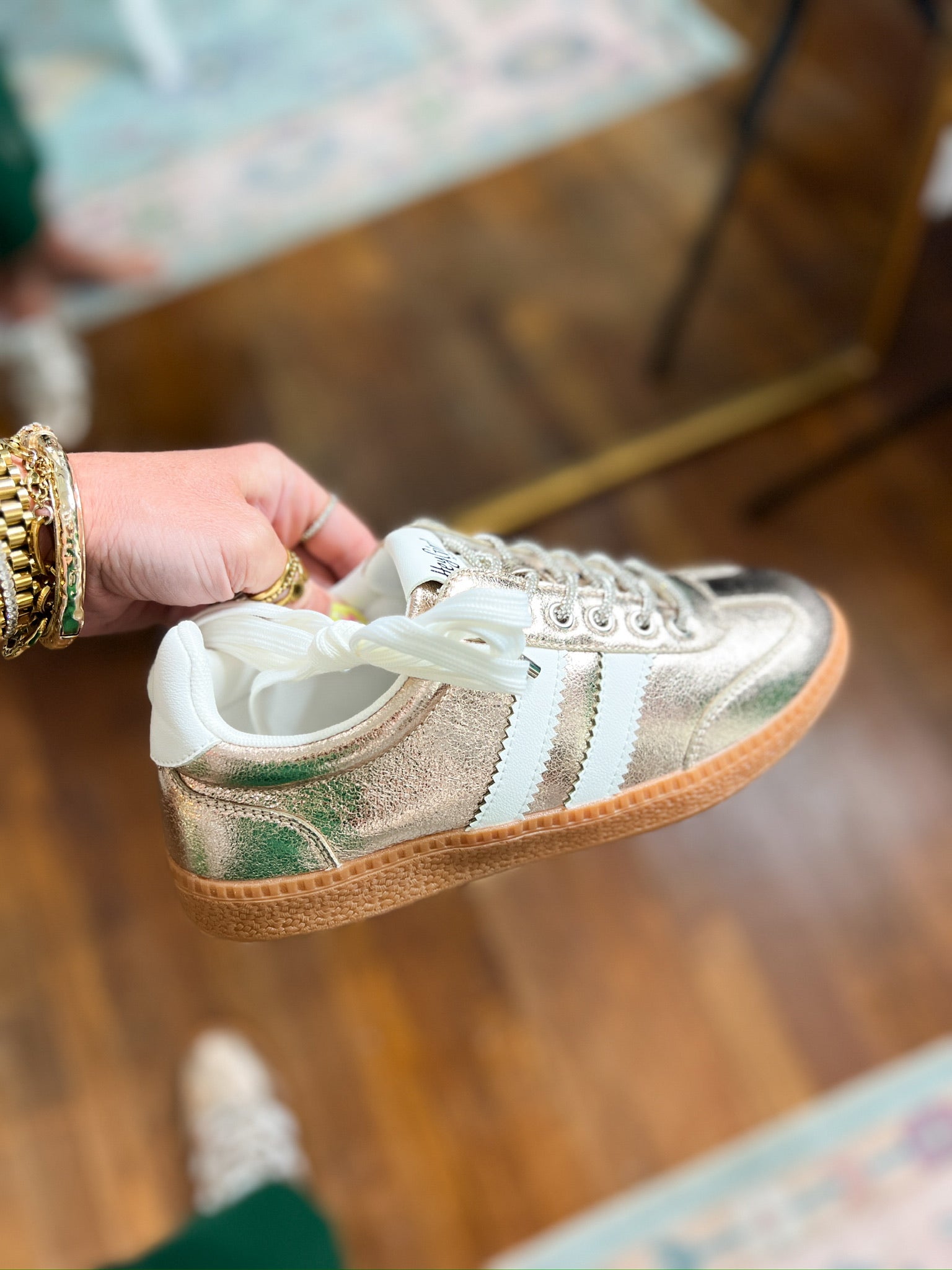 Corkys | Heads Up - Gold Metallic