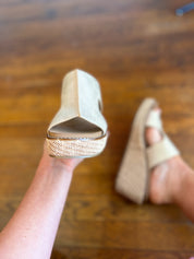 Corkys | Kiss N Tell Wedge - Washed Gold