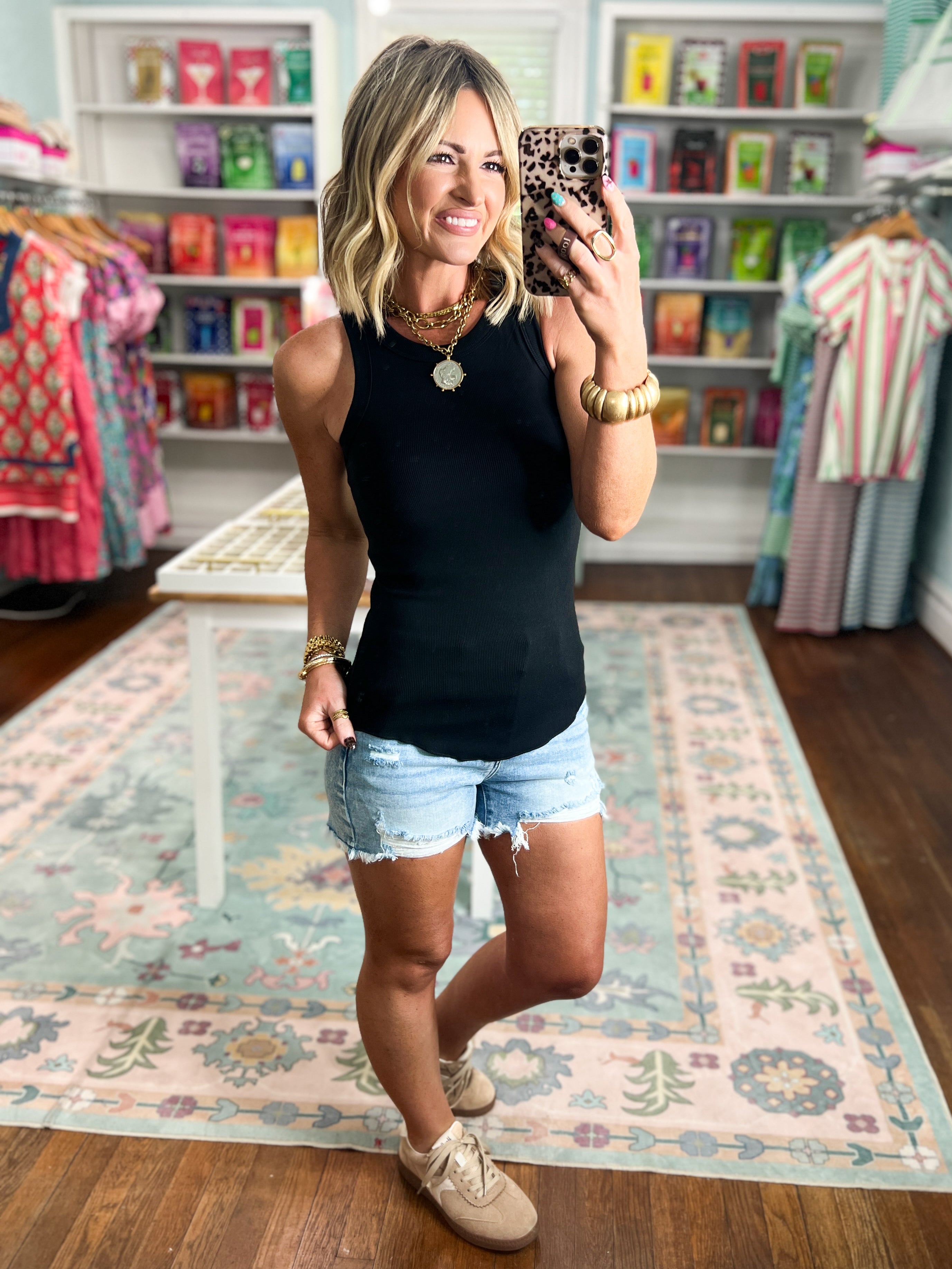 Lakeside Breeze Crew Neck Ribbed Knit Tank Top - Black