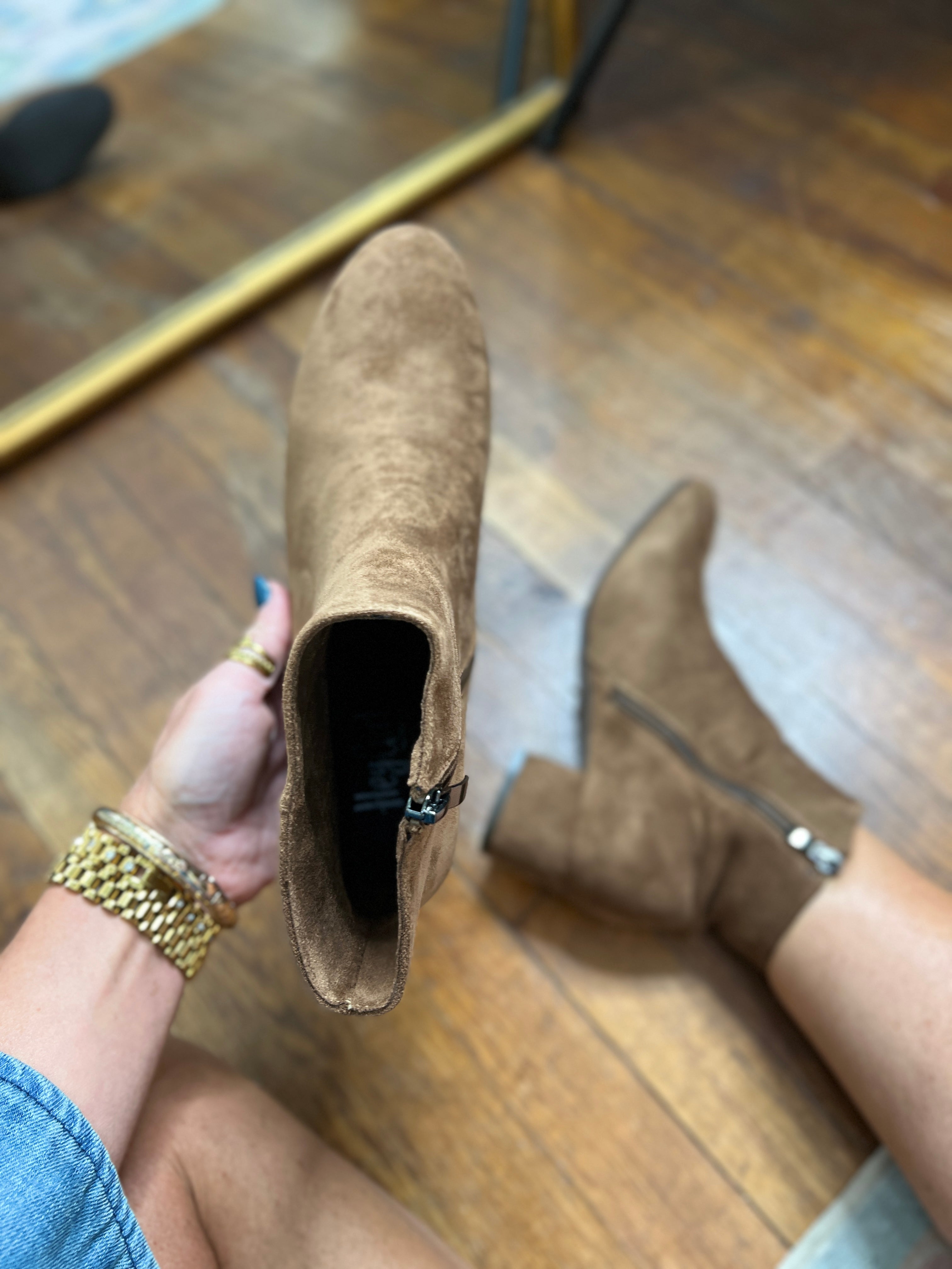 Corkys| On The Down Low -Chestnut