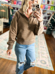 Wondering About the Wind Fleece Pullover - Mocha