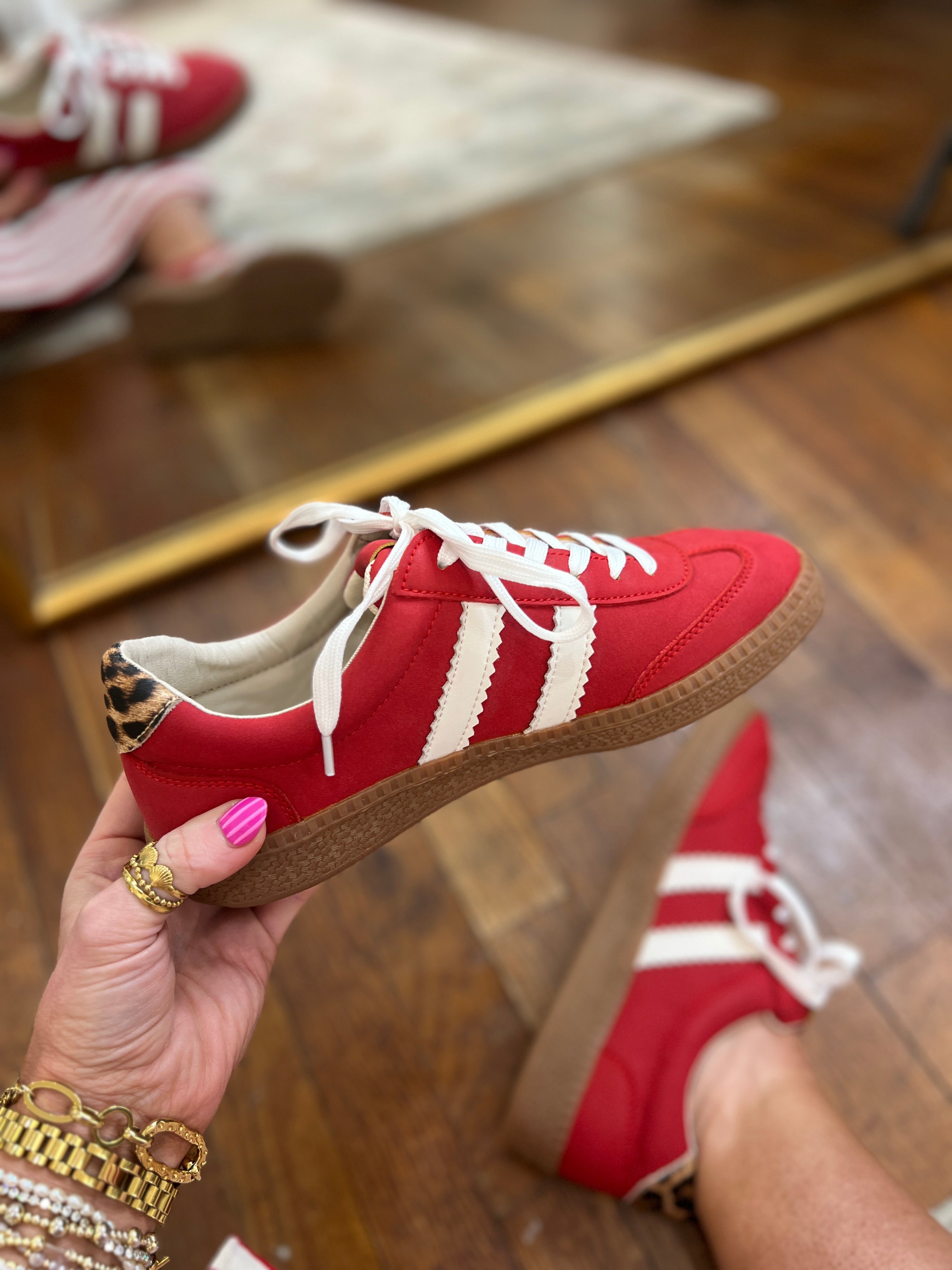 Corkys | Heads Up - Red