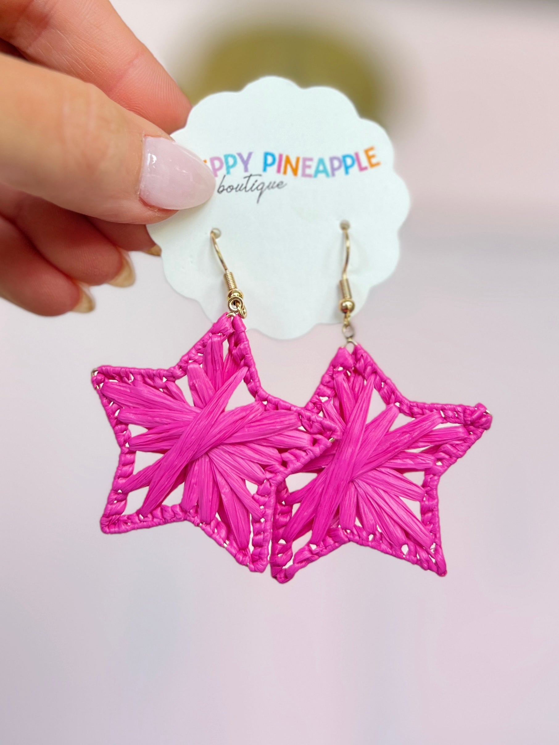 Wrapped Raffia Star Shape Earrings - Fuchsia