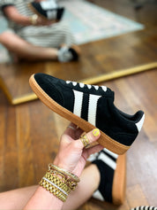 Corkys | Heads Up - Black