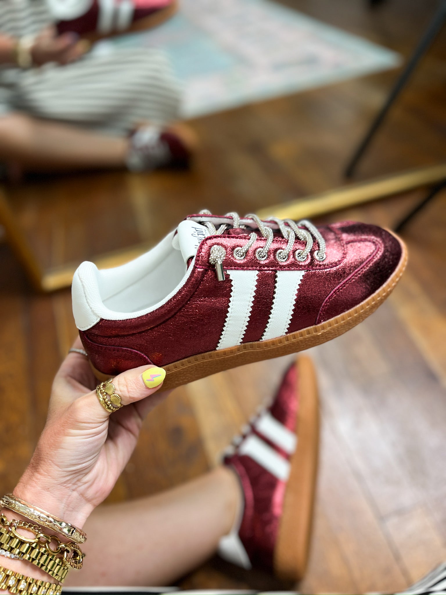 Corkys | Heads Up - Burgundy Metallic