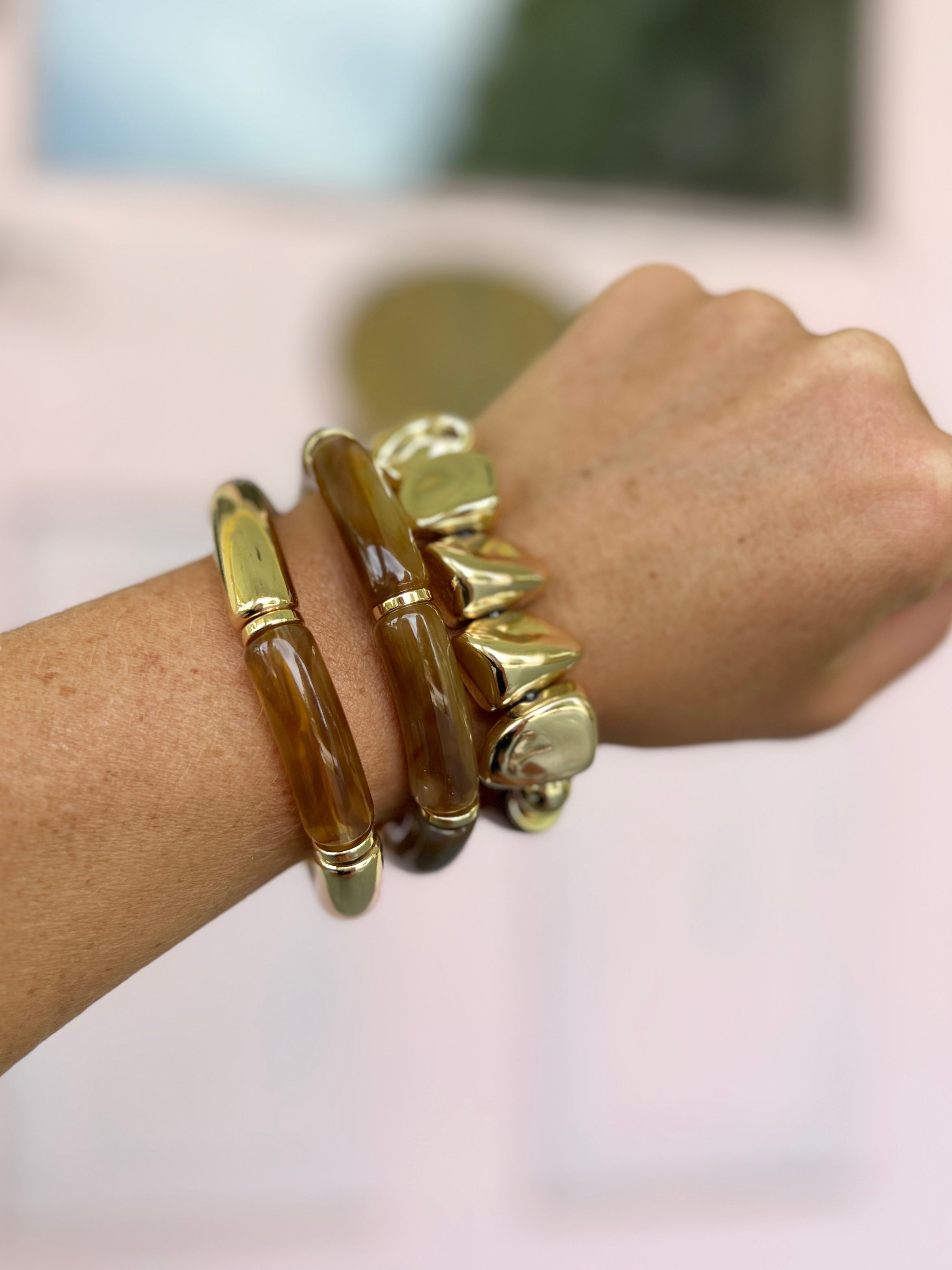 Pebble Shape and Cylinder Bracelet - Lt.Brown/Gold