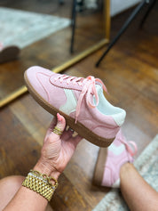 Corkys | Spoiler Alert Sneakers - Light Pink