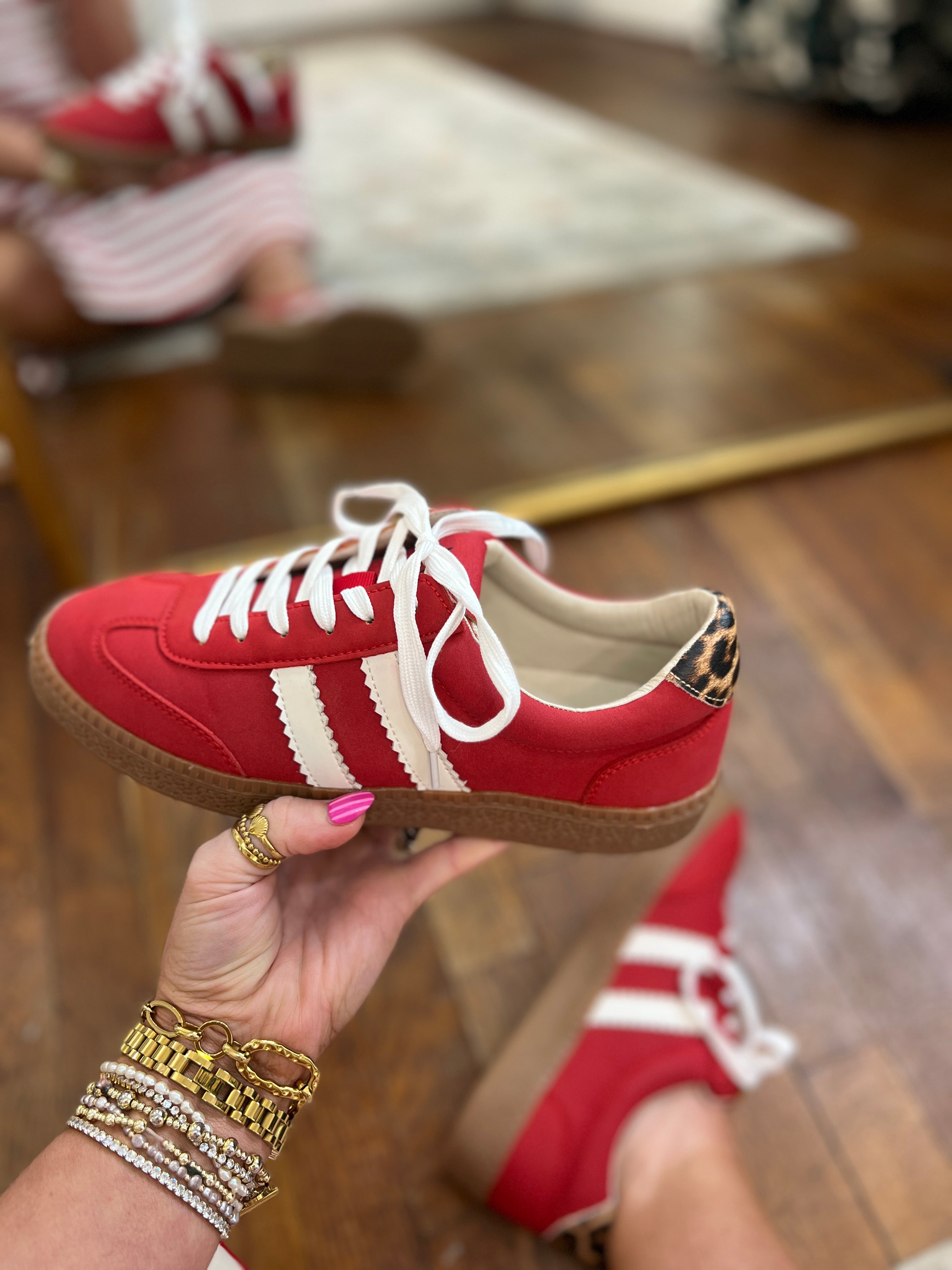 Corkys | Heads Up - Red