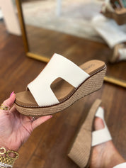 Corkys | Kiss N Tell Wedge - White