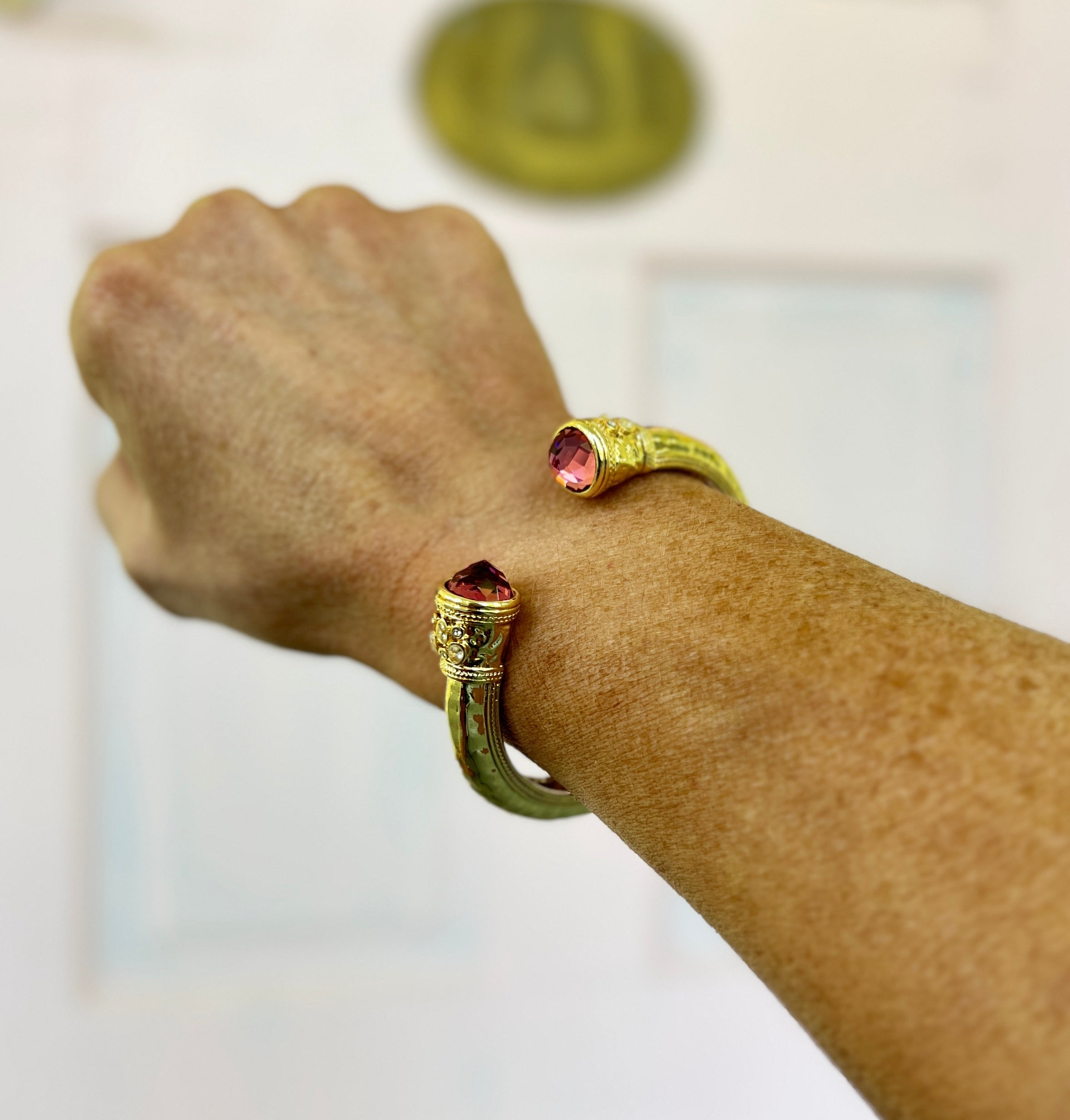 Jewel End Antique Cuff Bracelet- Fuchsia