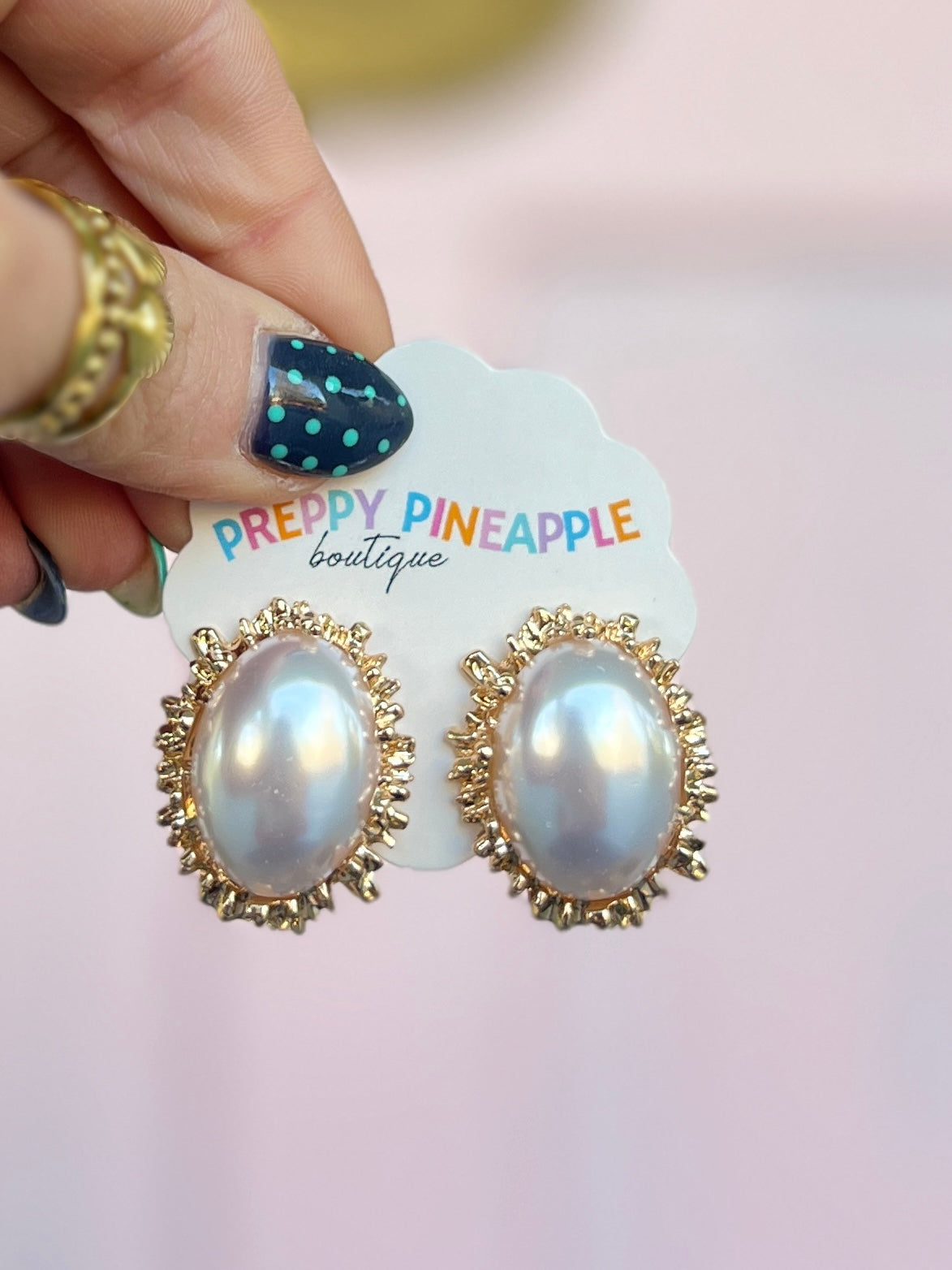 Oval Pearl Earrings