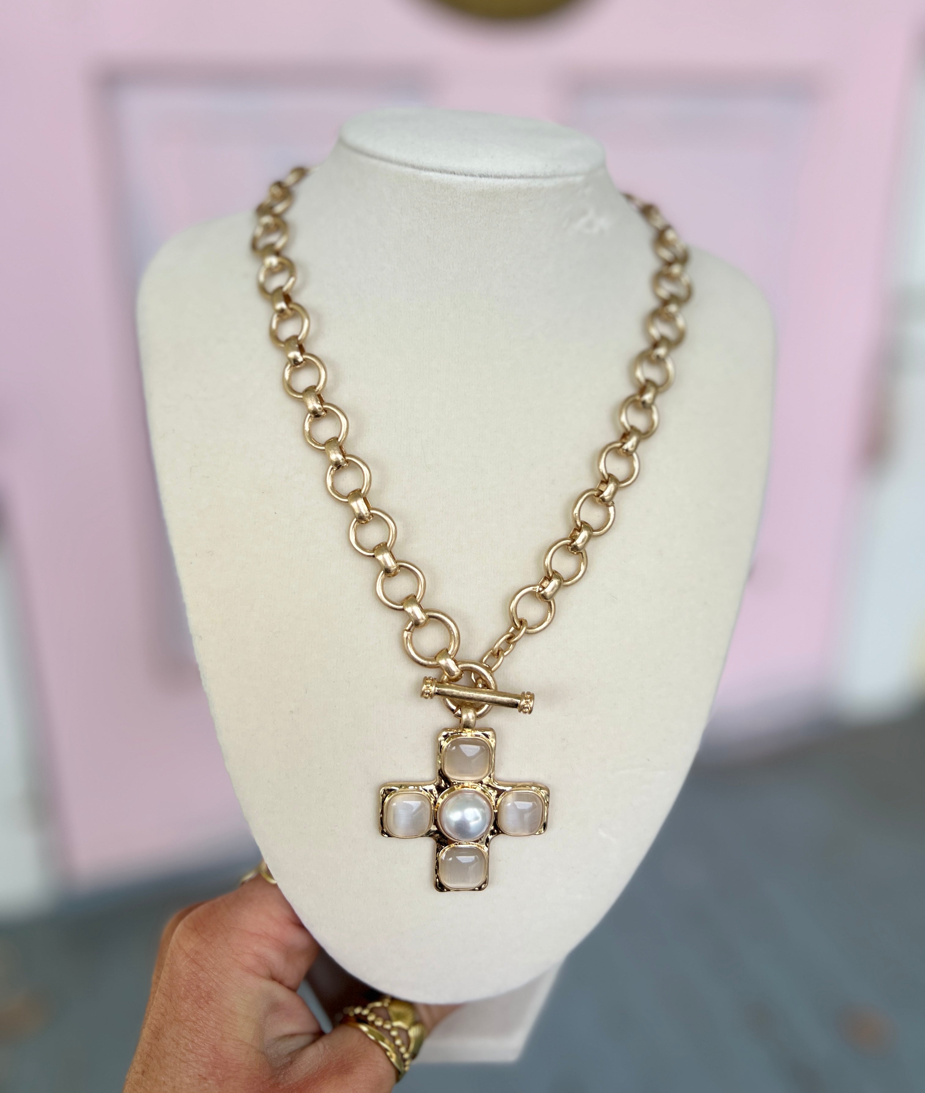 Vintage Cross and Chain Necklace Set - White/Gold