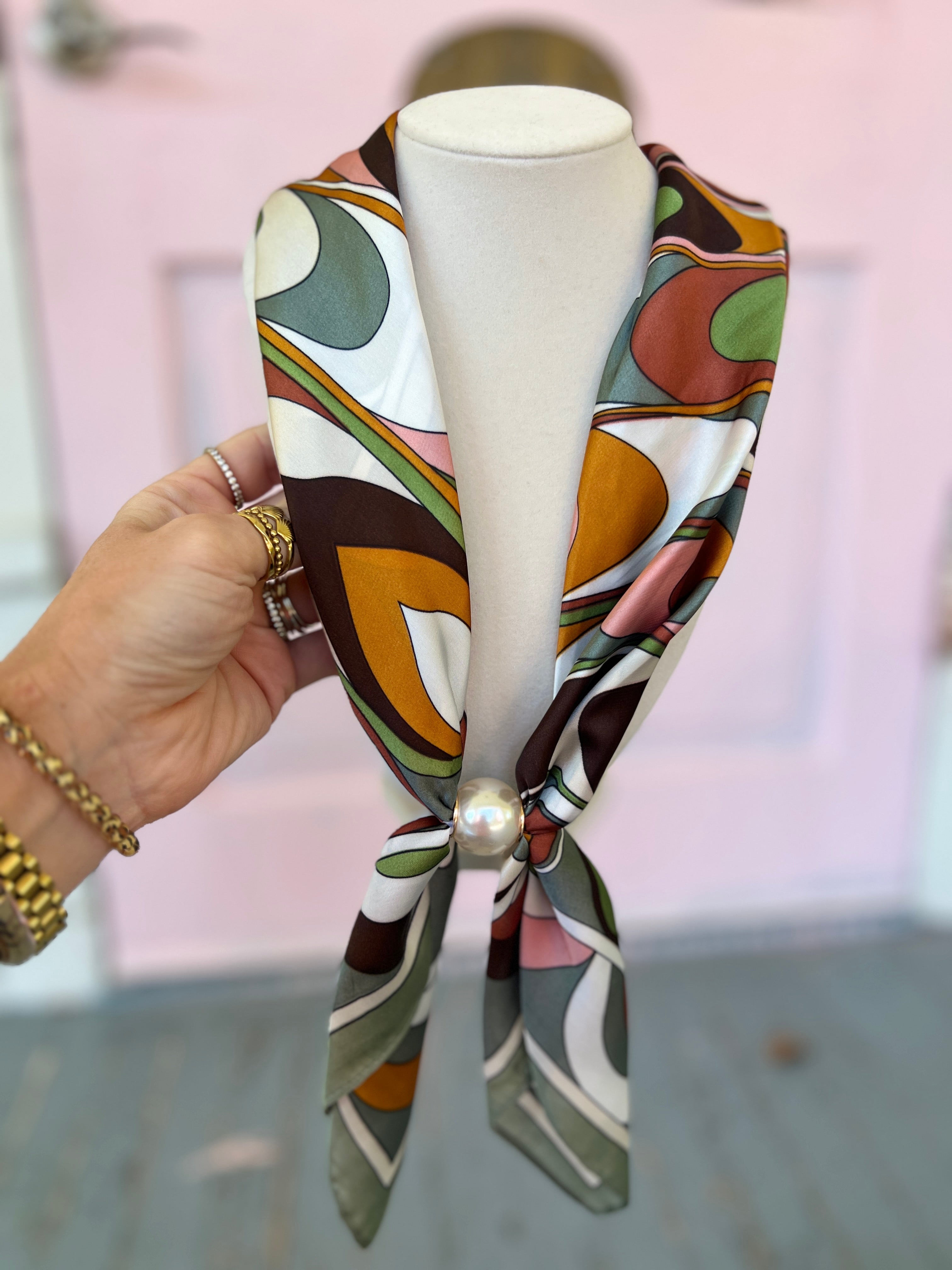 Retro Abstract Pearl Scarf Necklace - Grey/Olive/Dusty Pink
