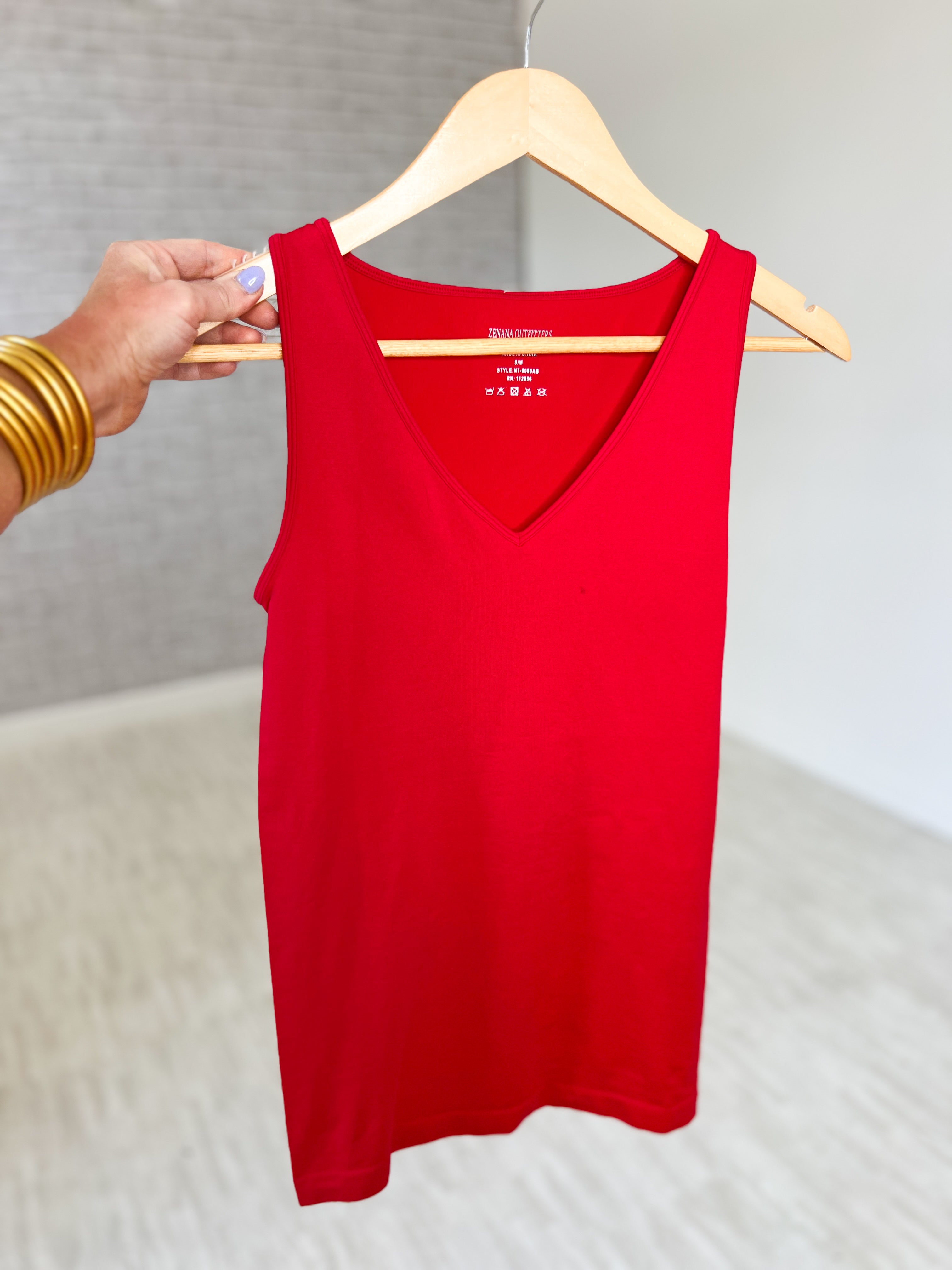 V-Neck Seamless Tank Top - Ruby