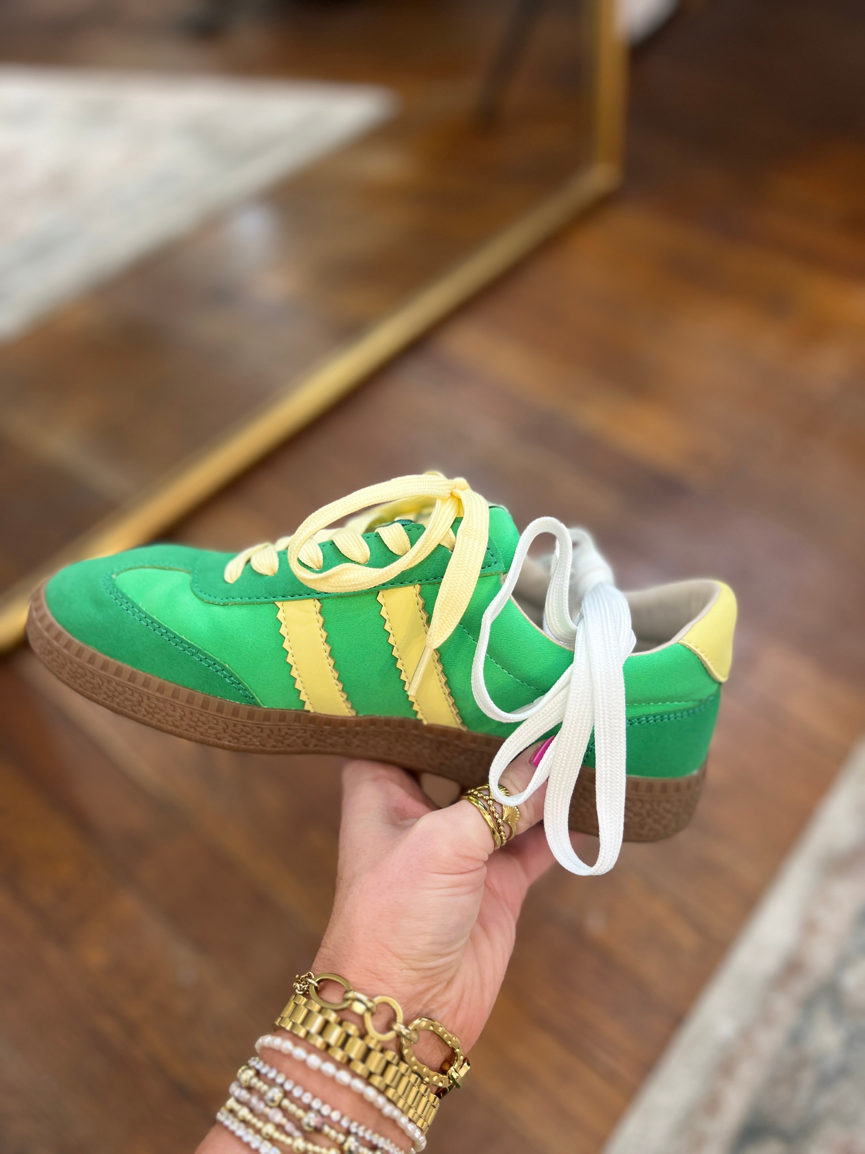 Corkys | Heads Up - Green