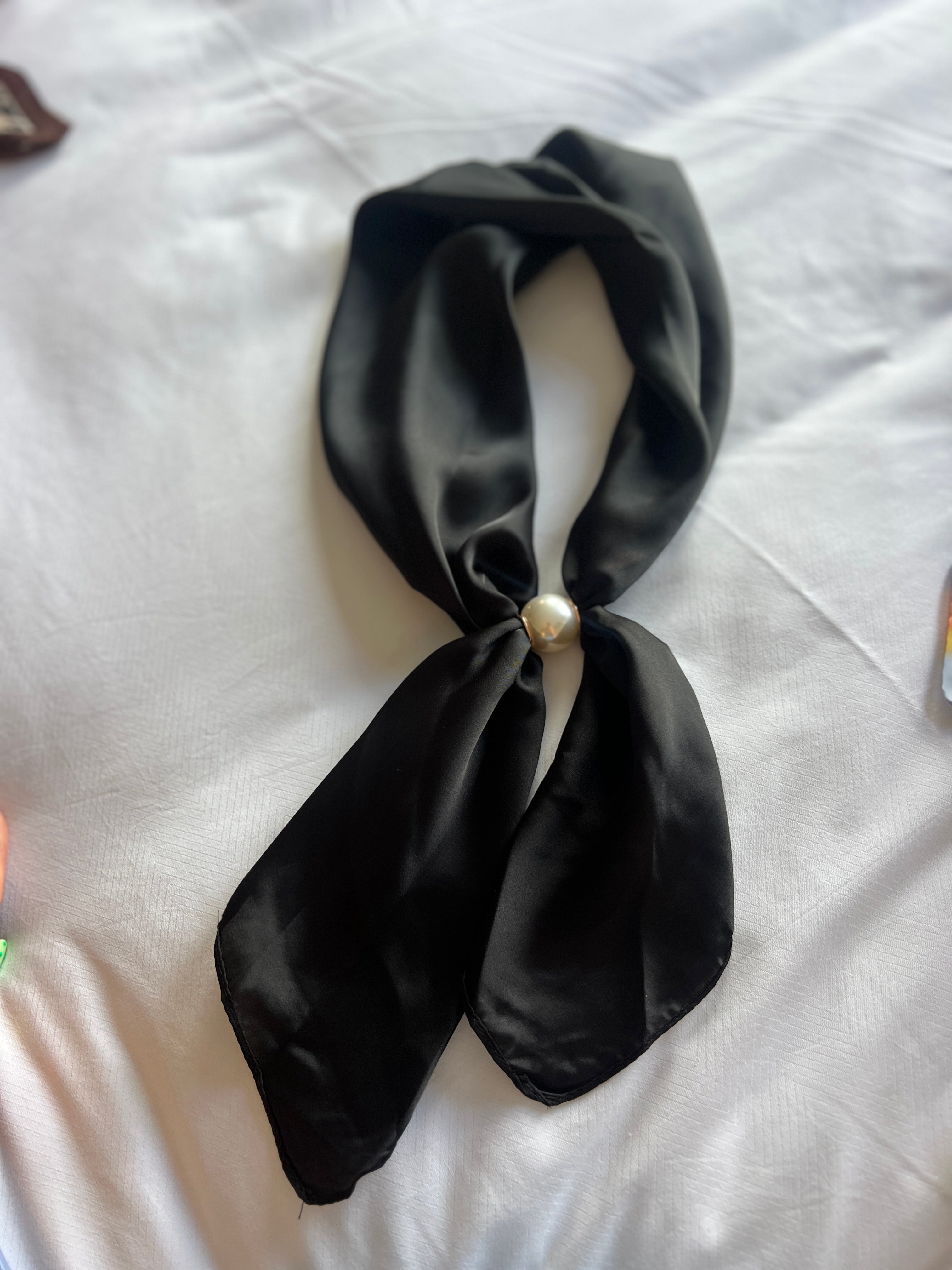 Pearl Scarf Necklace - Black