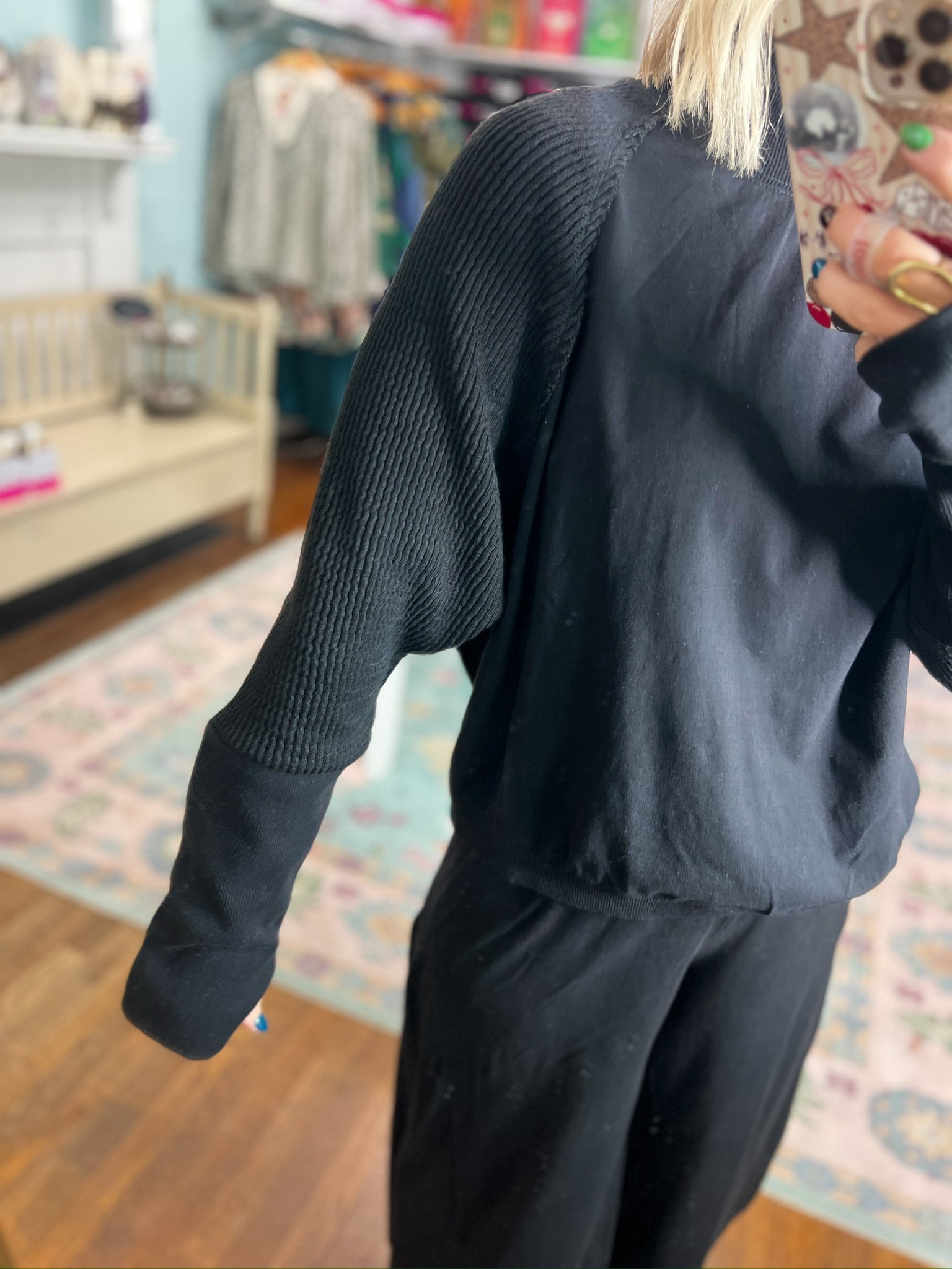 Make It Your Own Textured Sleeve Set - Black