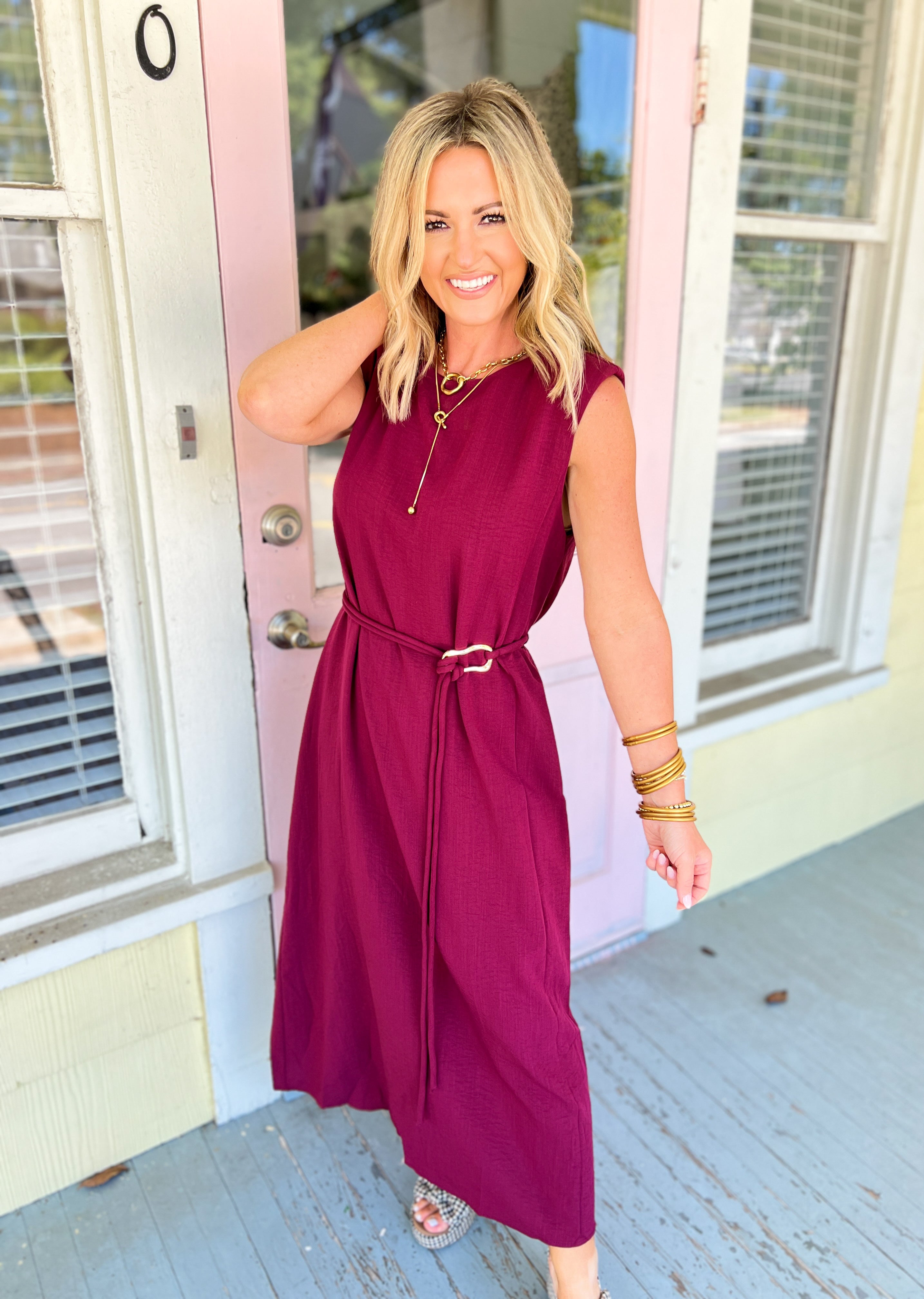Effortlessly Delightful Midi Dress - Burgundy
