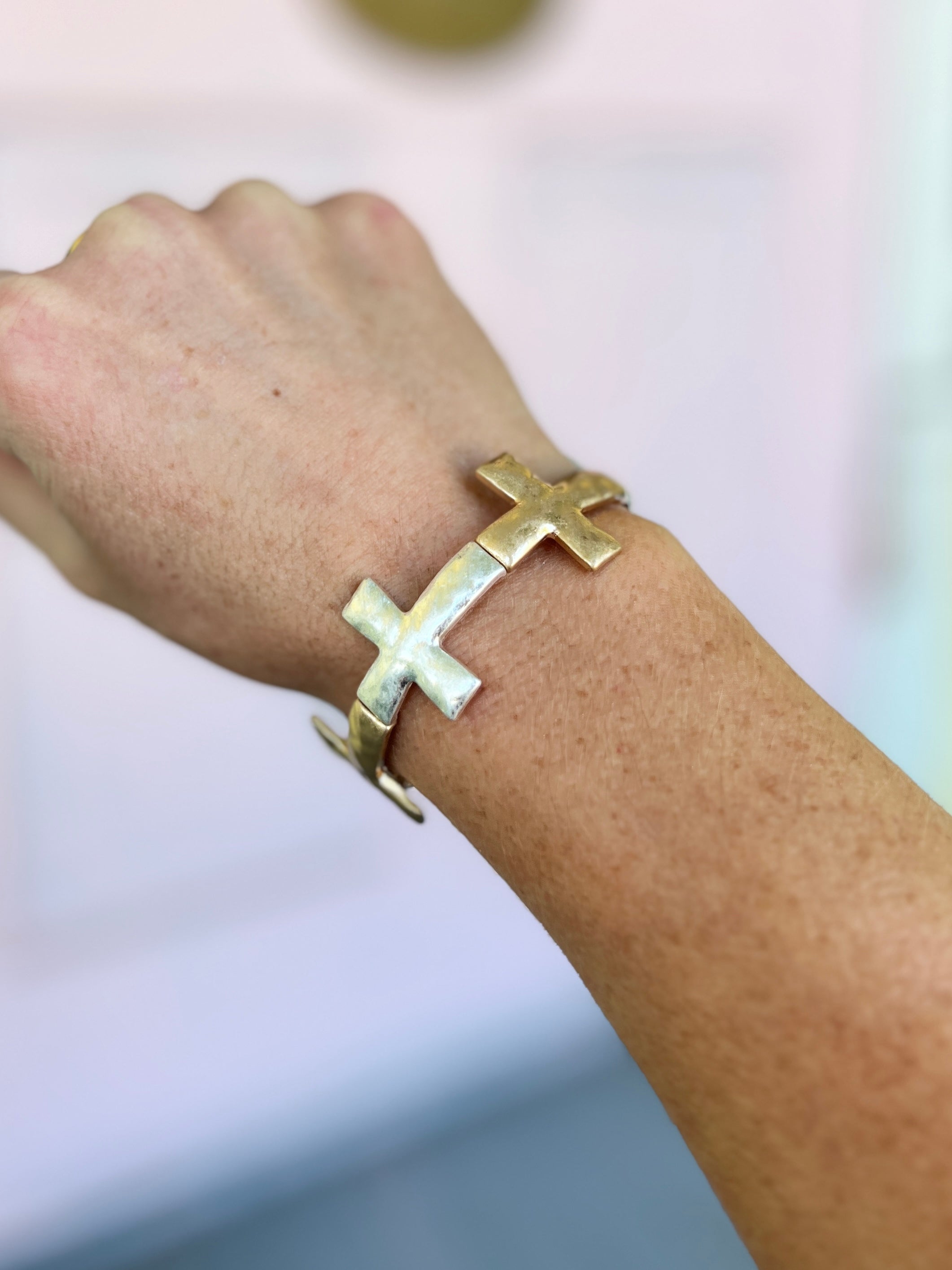 Cross Link Bracelet