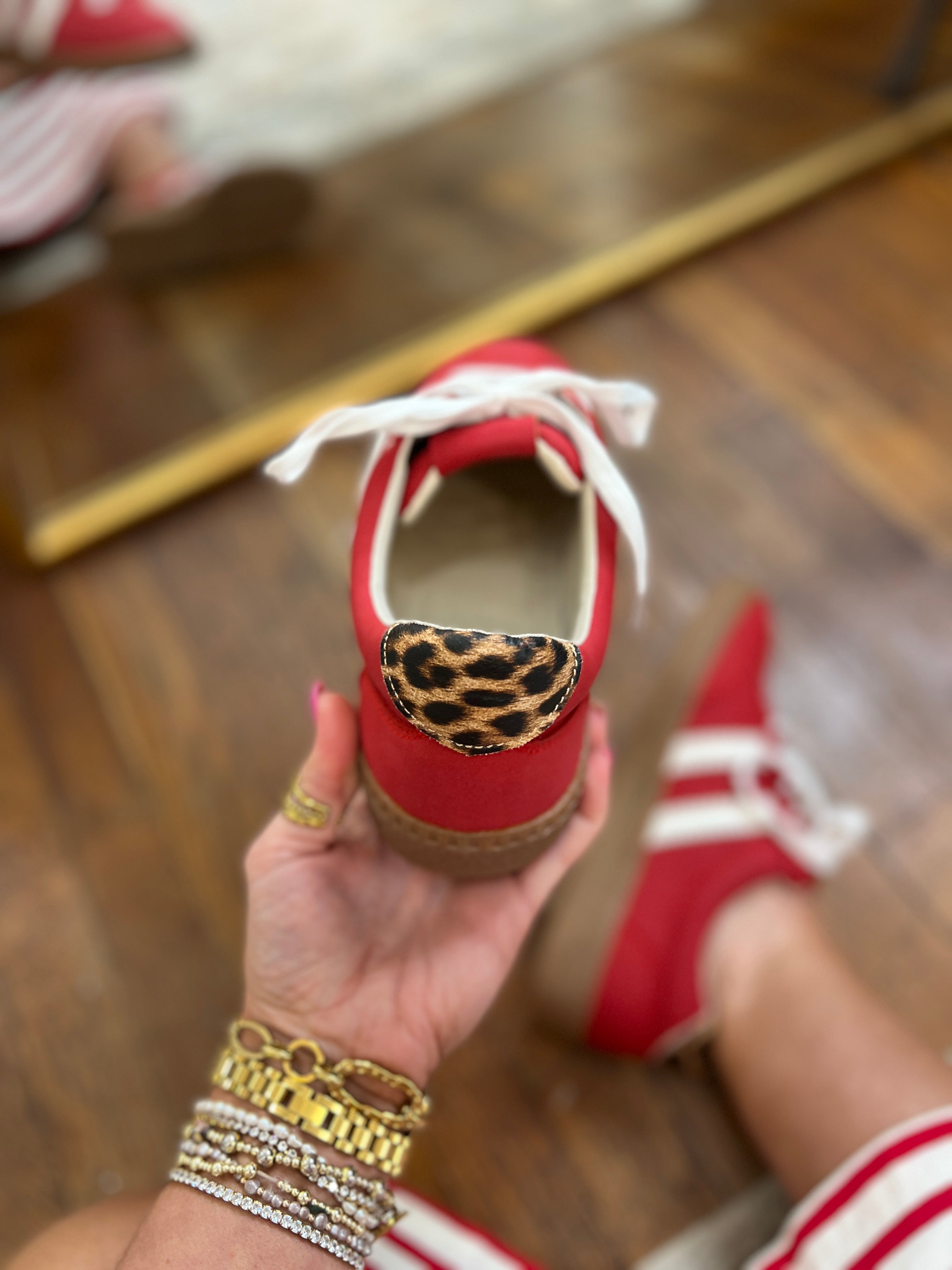 Corkys | Heads Up - Red