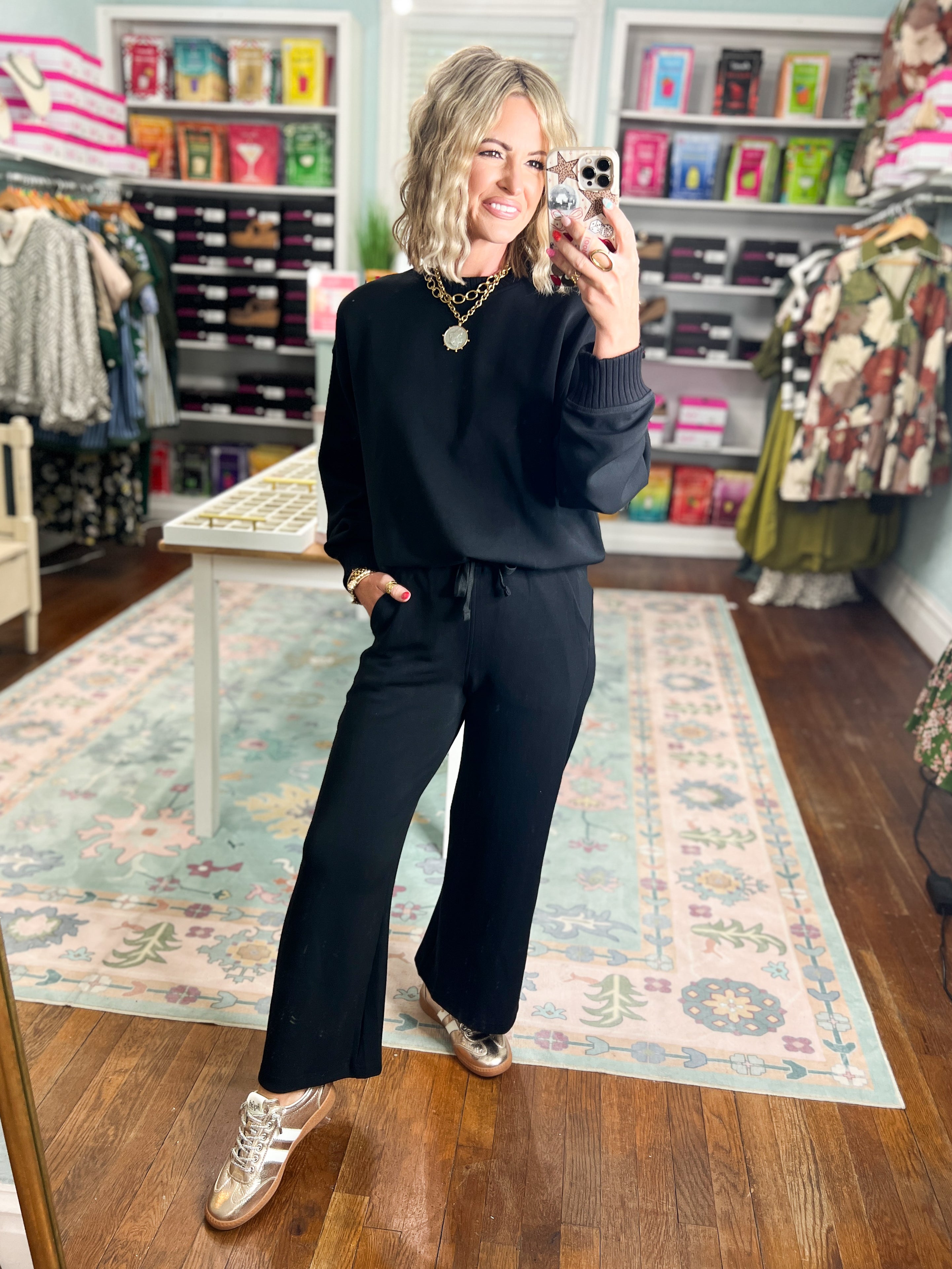 Effortless Fit Luxe Crew Neck TOP - Black