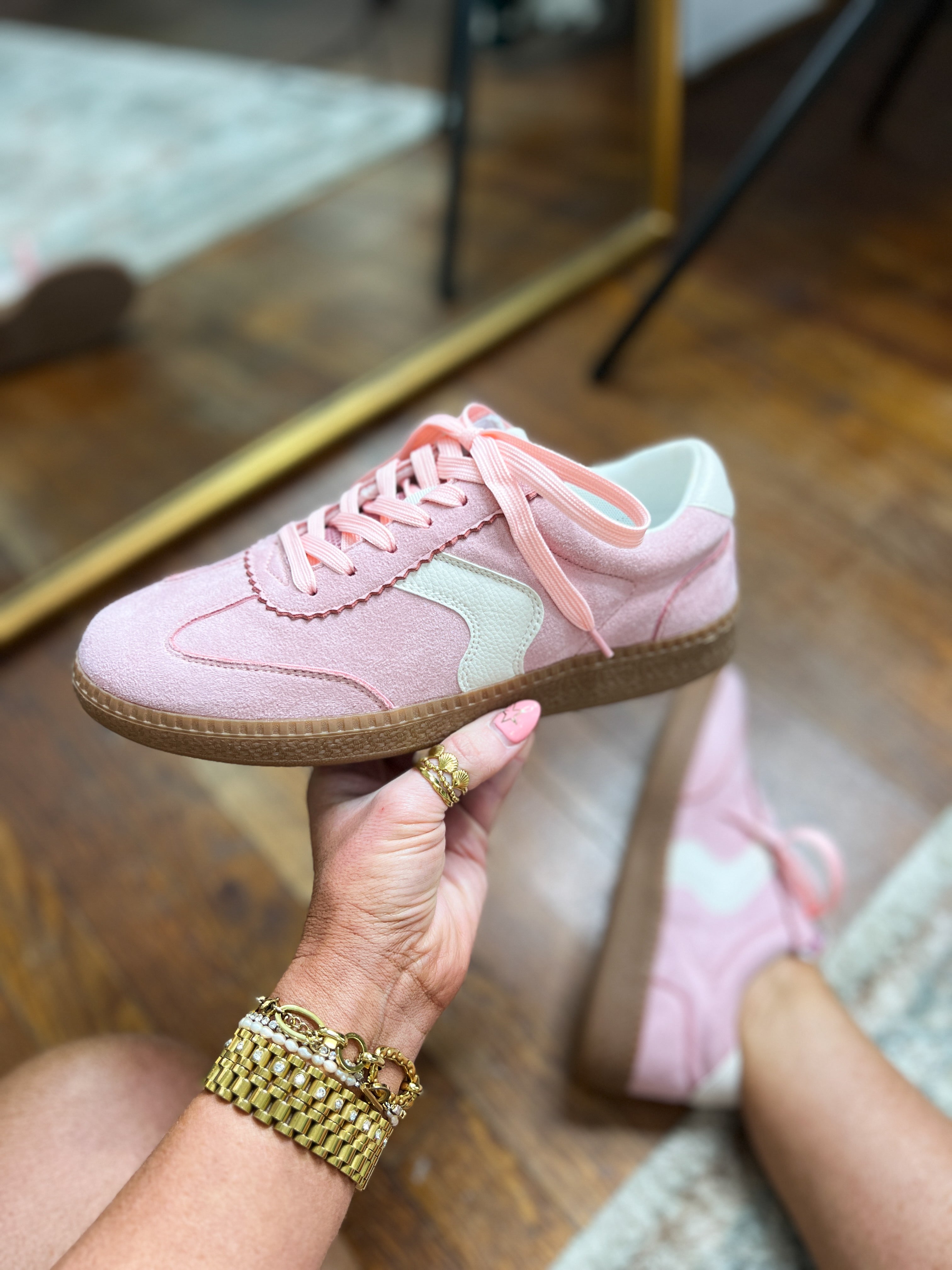Corkys | Spoiler Alert Sneakers - Light Pink