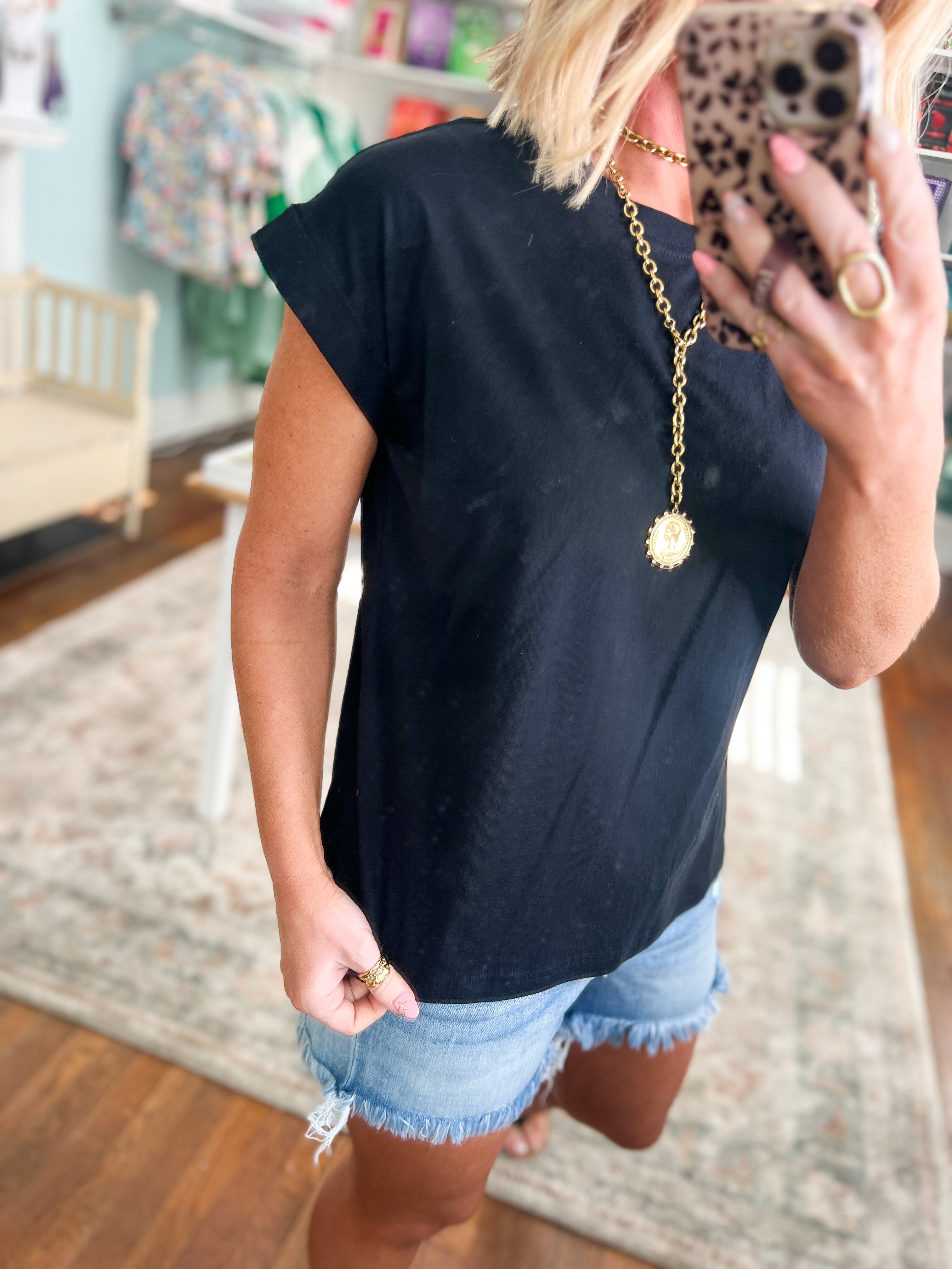 Find You Well Basic Tee - Black