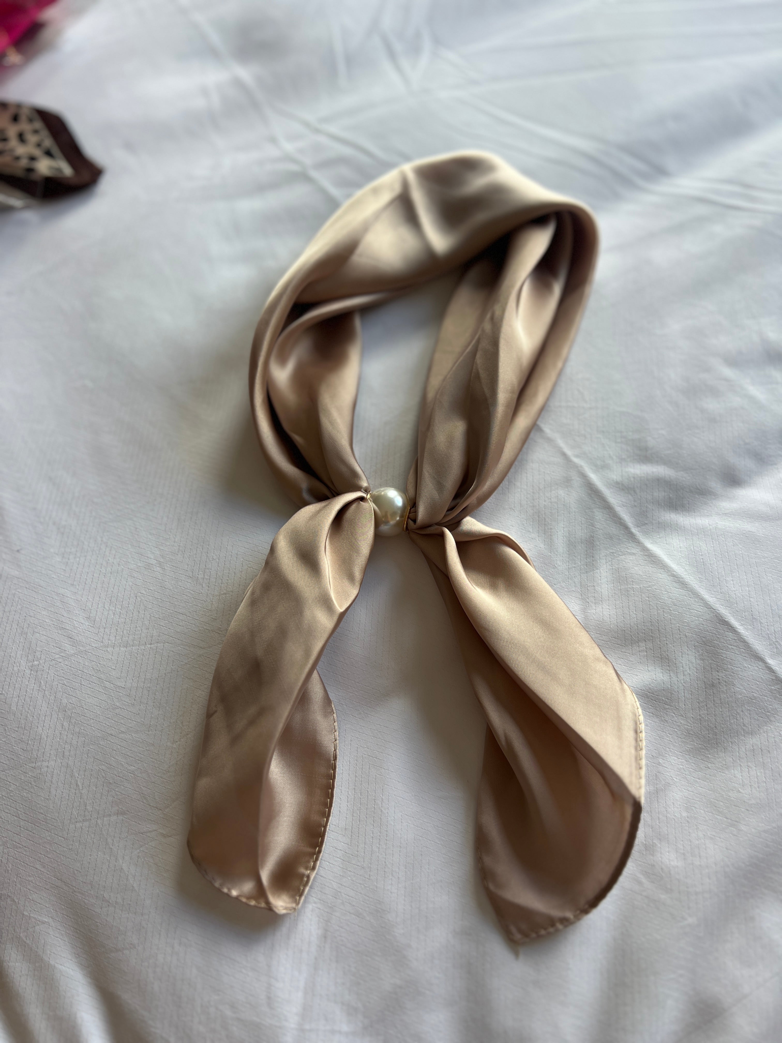 Pearl Scarf Necklace - Beige