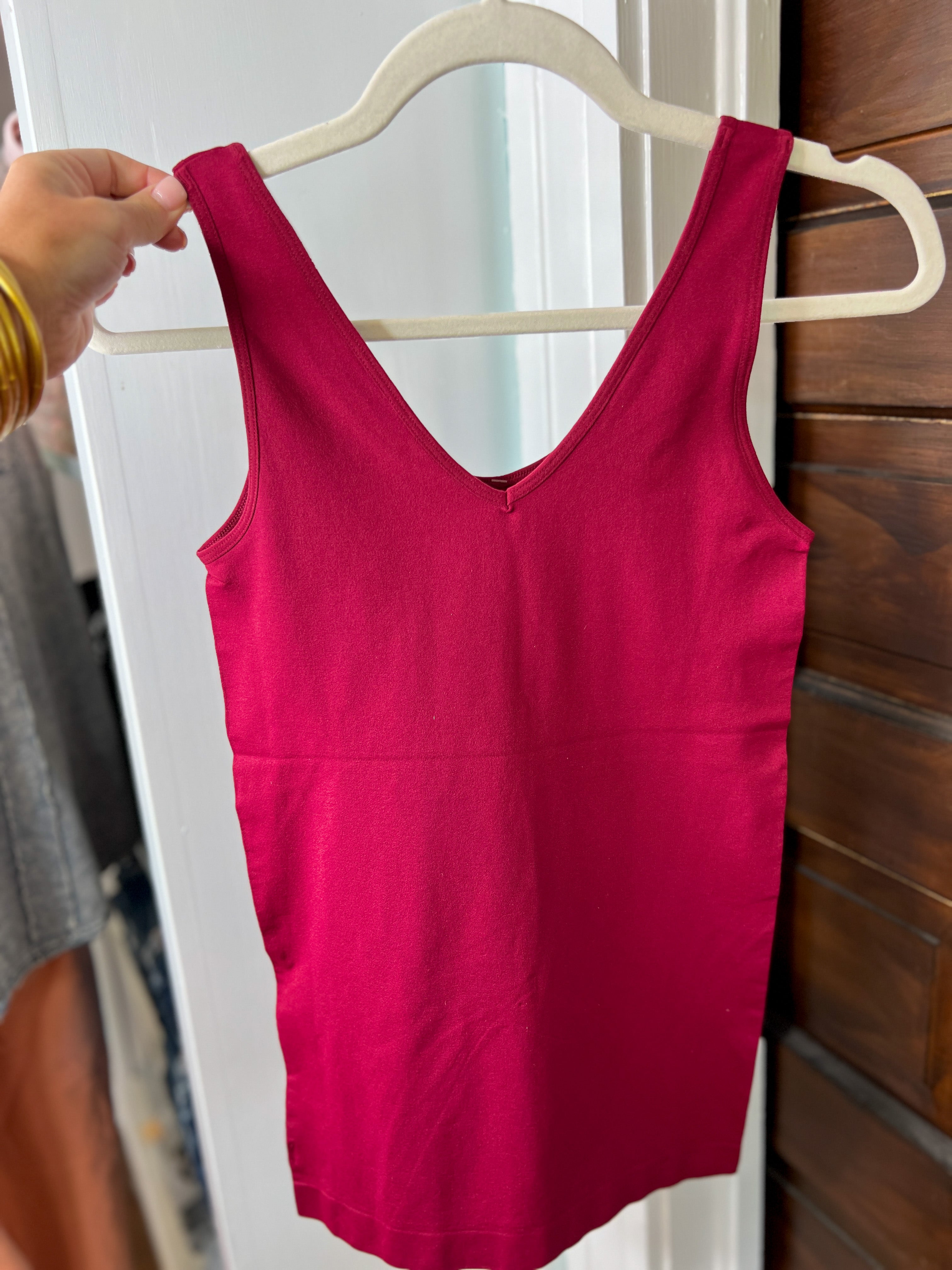 Reversible V or U Neckline Seamless Tank