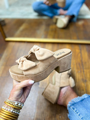 Corkys| Put A Bow On It - Camel