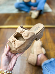 Corkys| Put A Bow On It - Camel