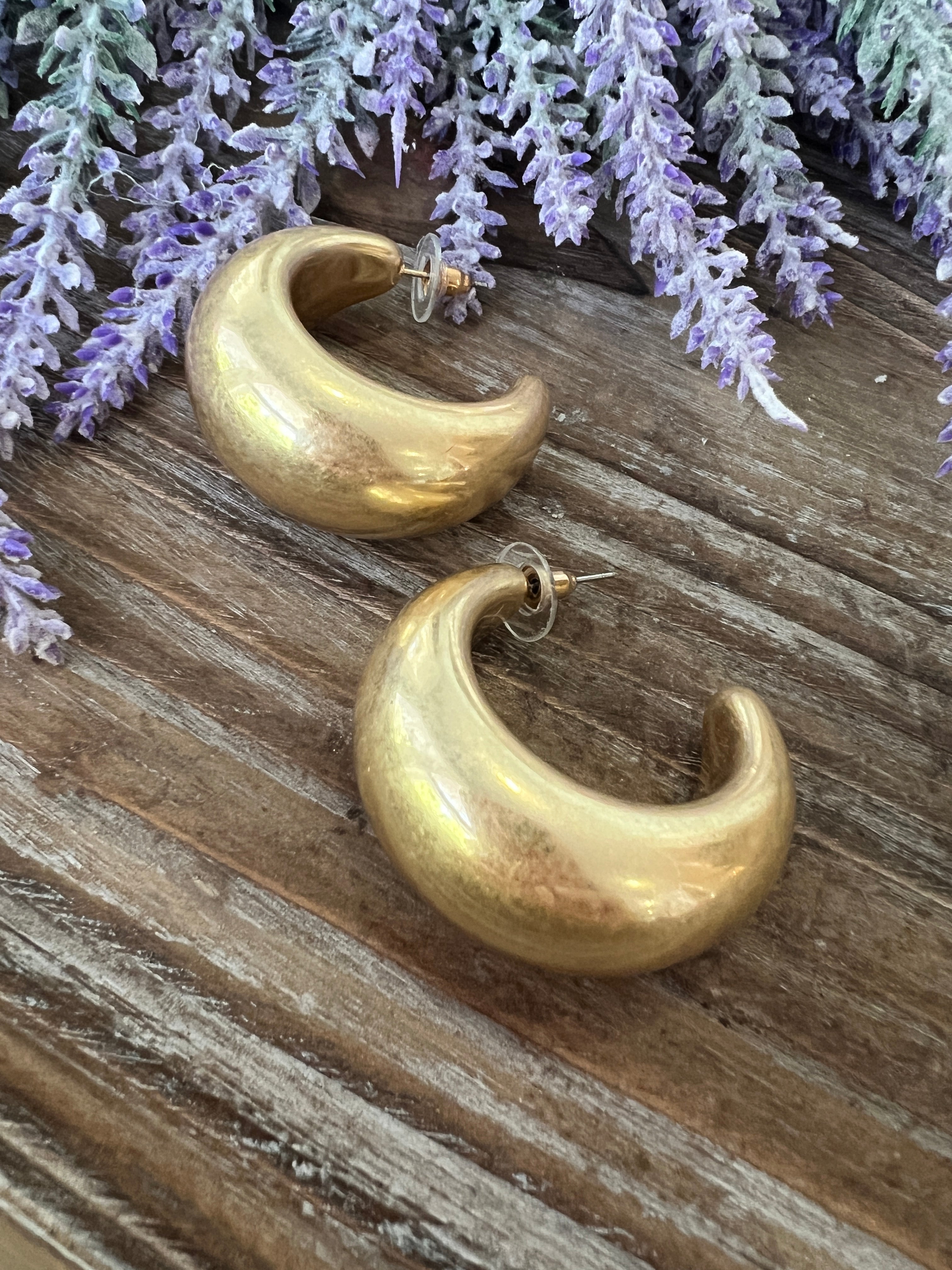 Chunky Metal Hoops - Worn Gold