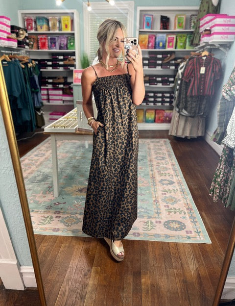 Leopard print sleeveless maxi dress with square neckline and adjustable straps