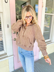 Wondering About the Wind Fleece Pullover - Mocha