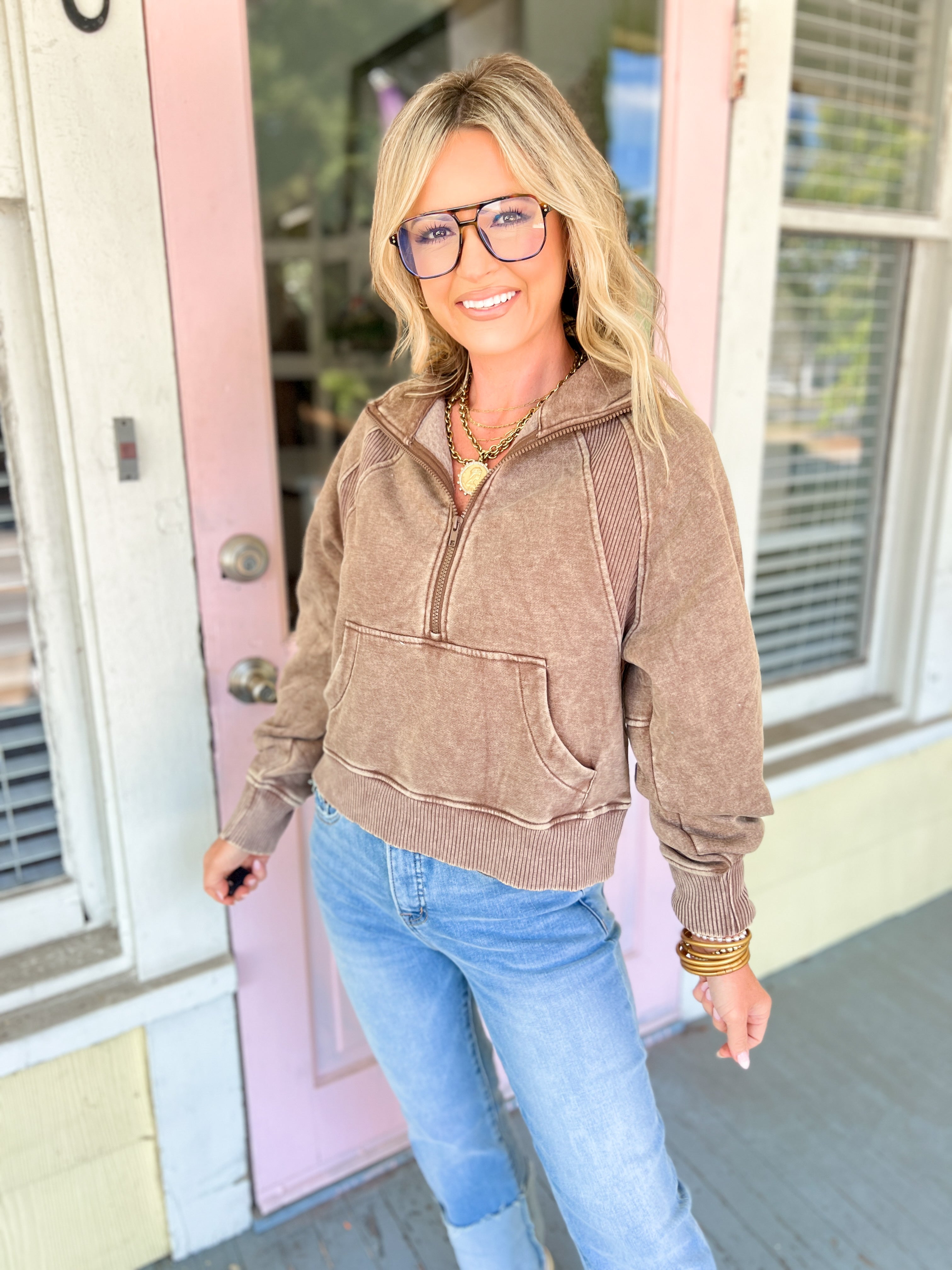 Wondering About the Wind Fleece Pullover - Mocha