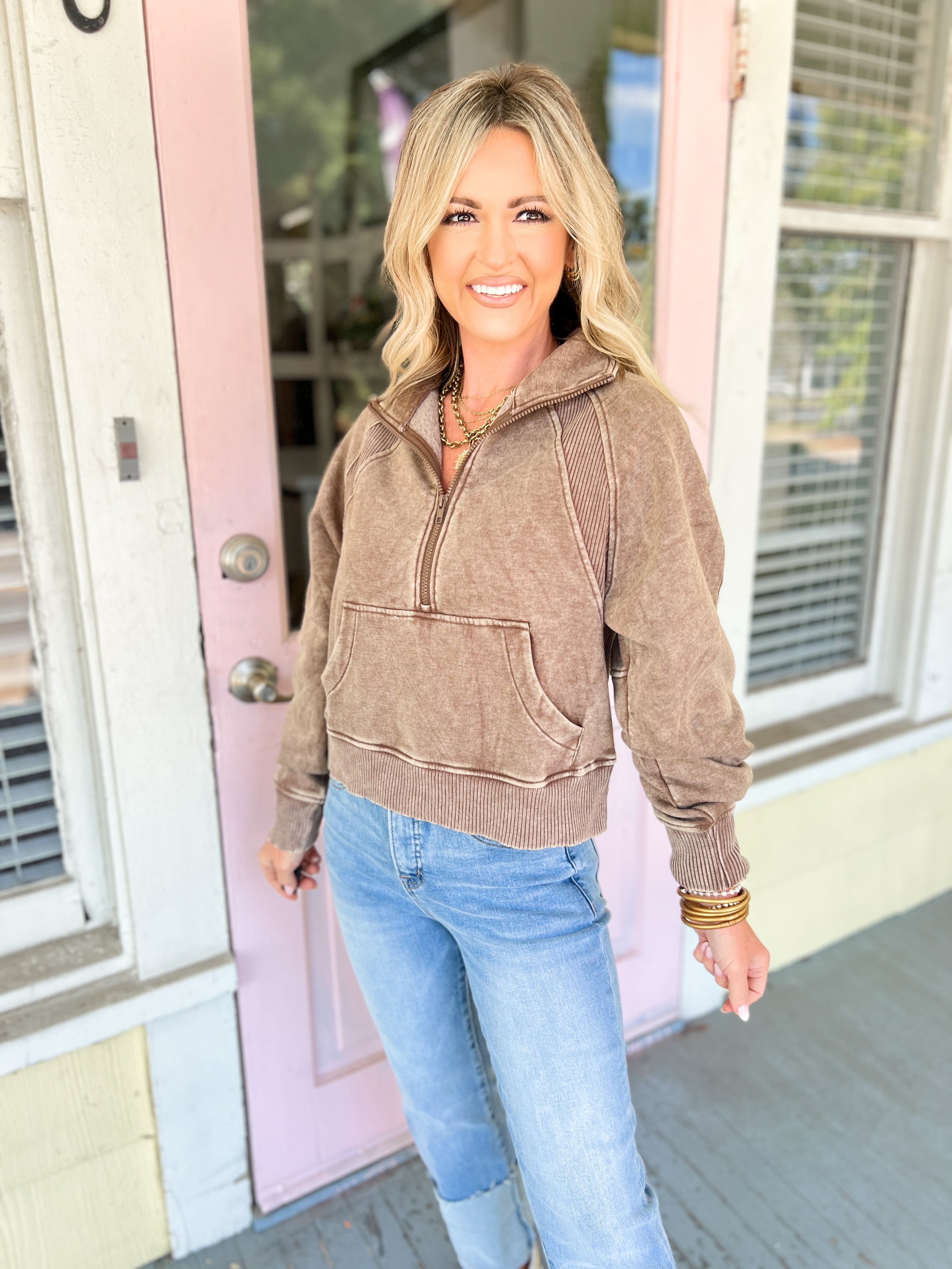 Wondering About the Wind Fleece Pullover - Mocha