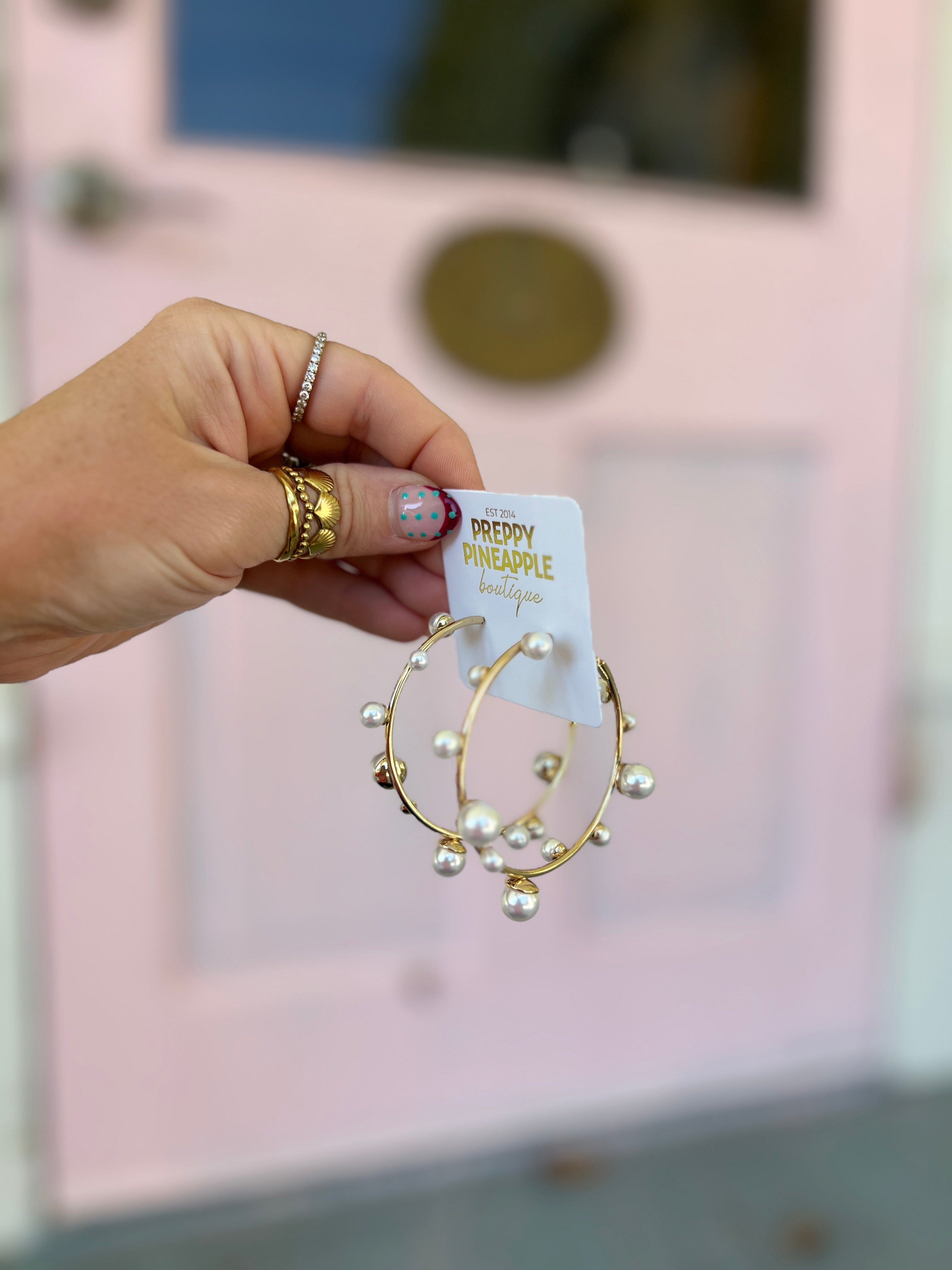 Pearl Stationed Hoops