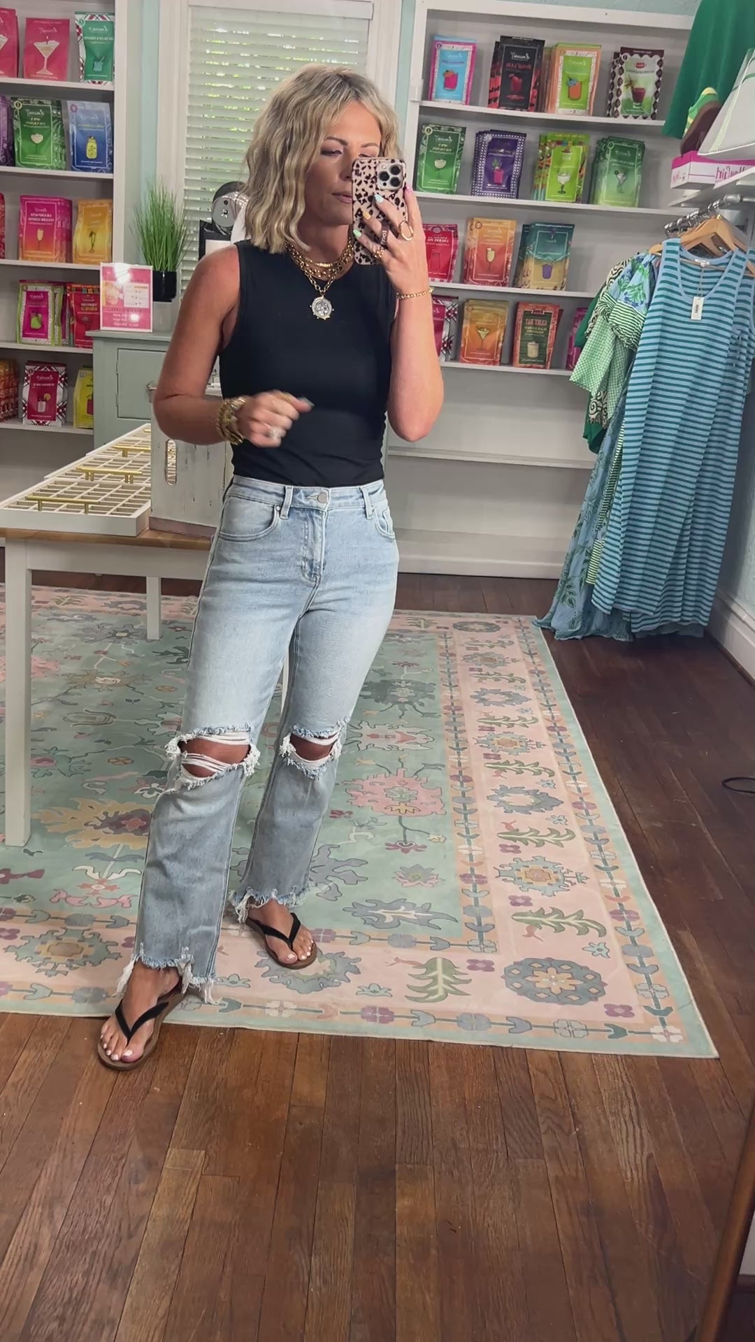 Risen | High Rise-crop Straight Jeans